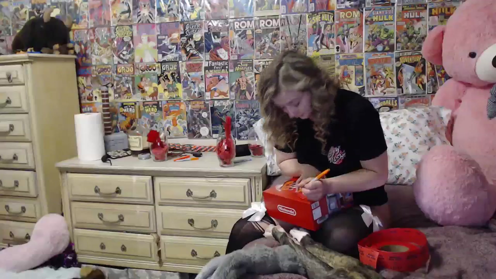 Gallery image thumbnail from Horizon_Blue's myfreecams stream on, 09/27/2023, 09:47 image 15 of 20