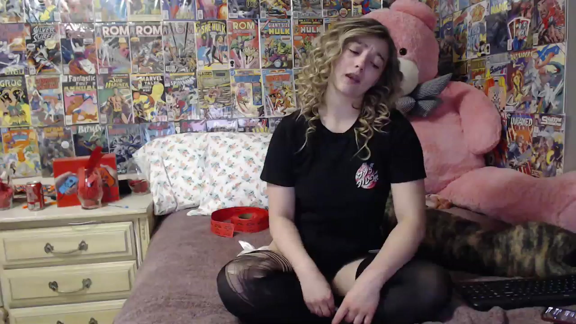 Gallery image thumbnail from Horizon_Blue's myfreecams stream on, 09/27/2023, 10:30 image 6 of 20