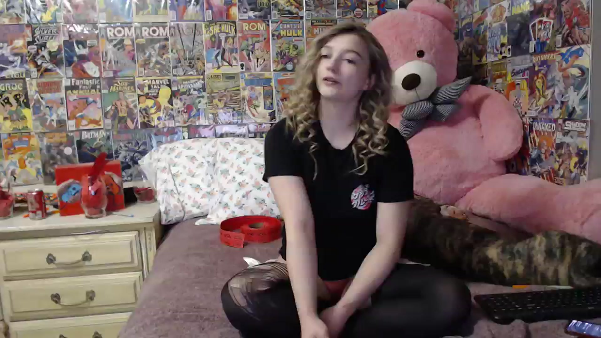 Gallery image thumbnail from Horizon_Blue's myfreecams stream on, 09/27/2023, 10:30 image 5 of 20