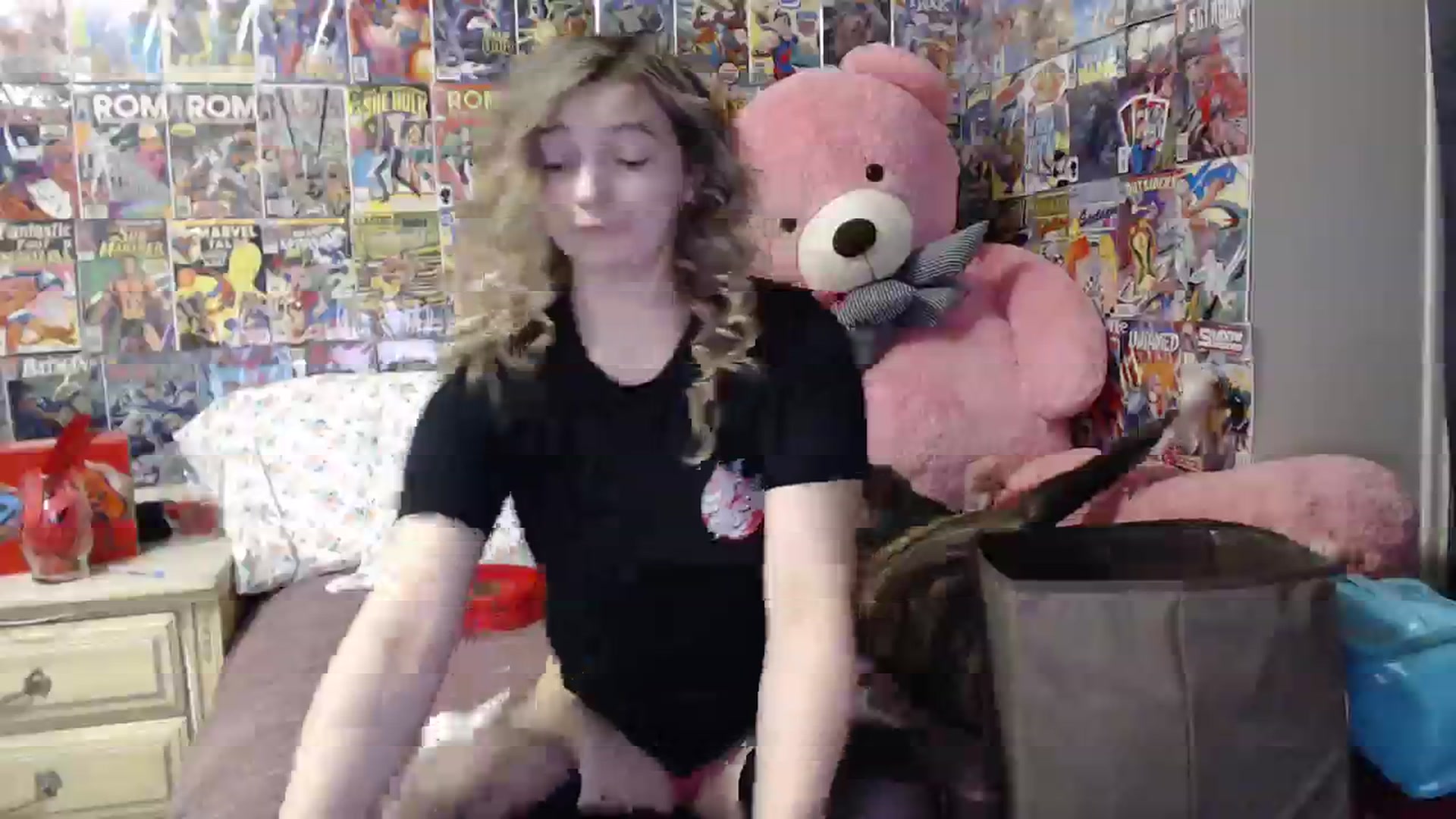 Gallery image thumbnail from Horizon_Blue's myfreecams stream on, 09/27/2023, 10:30 image 12 of 20
