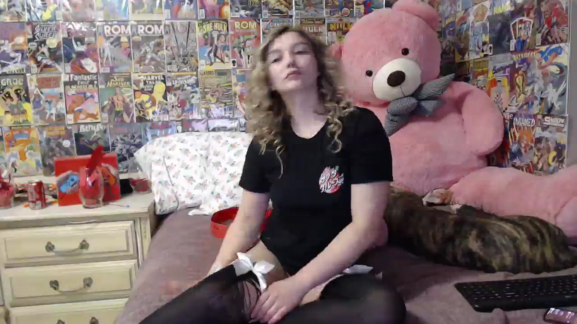 Gallery image thumbnail from Horizon_Blue's myfreecams stream on, 09/27/2023, 10:30 image 2 of 20