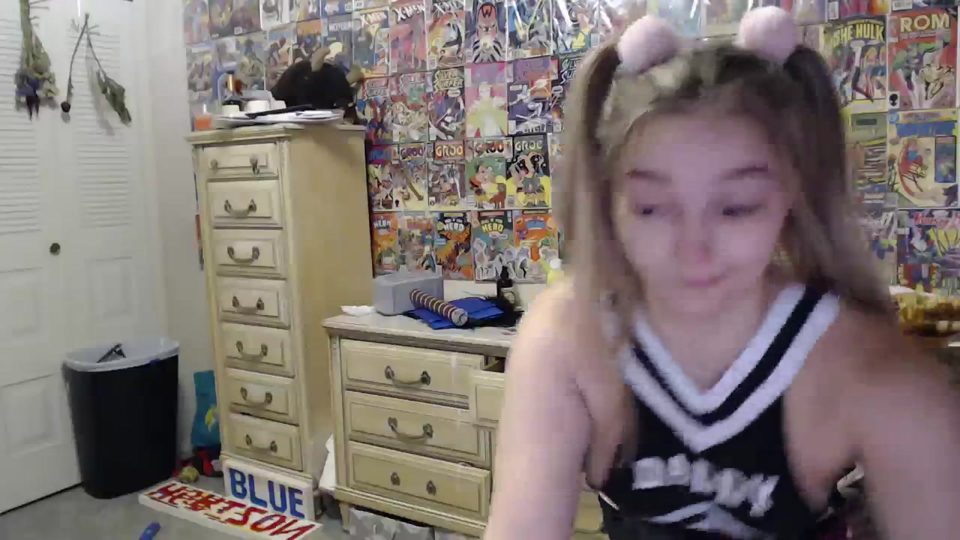 Gallery image thumbnail from Horizon_Blue's myfreecams stream on, 10/09/2023, 01:13 image 19 of 20