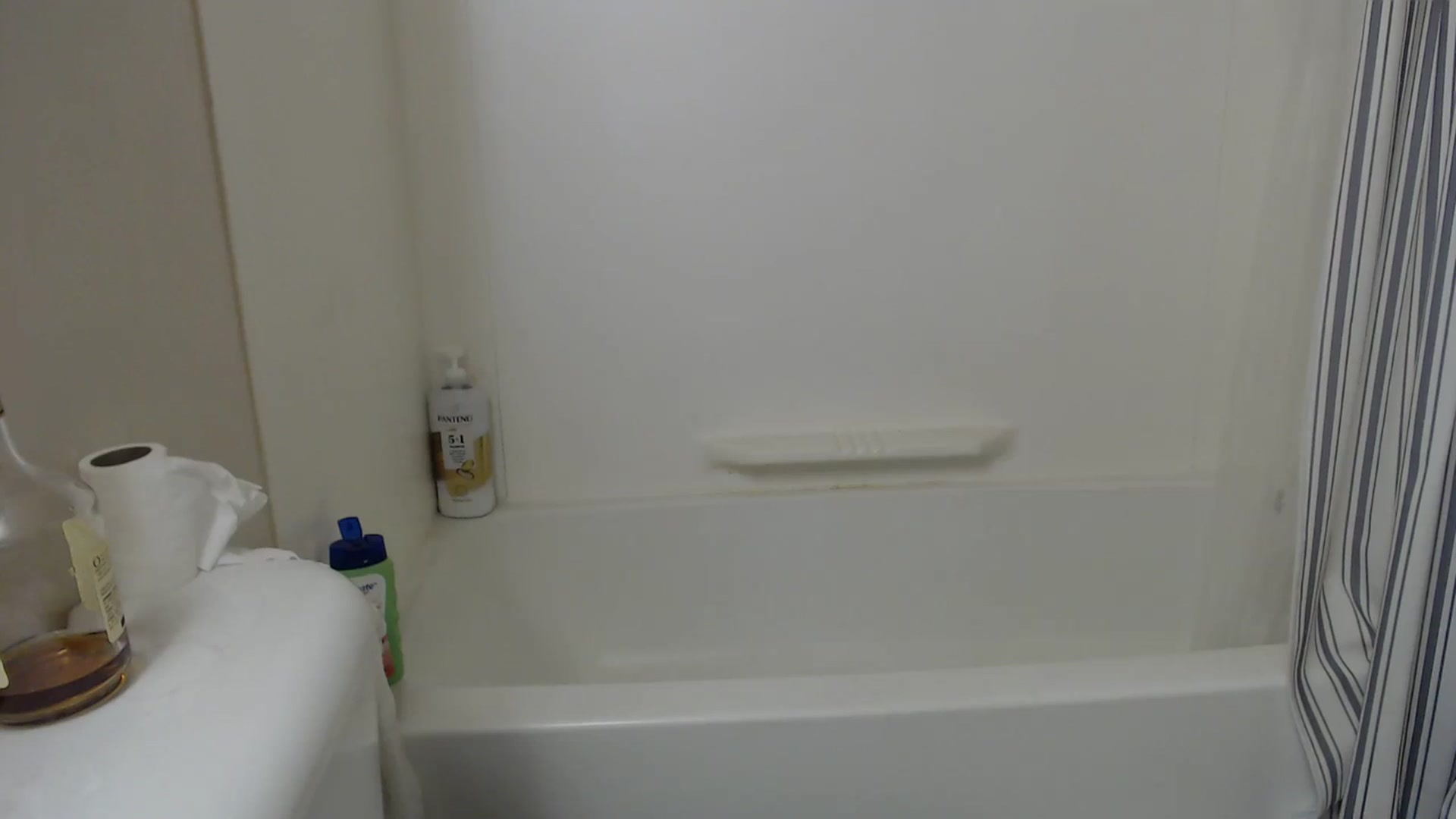Gallery image thumbnail from Horizon_Blue's myfreecams stream on, 10/18/2023, 08:21 image 17 of 20