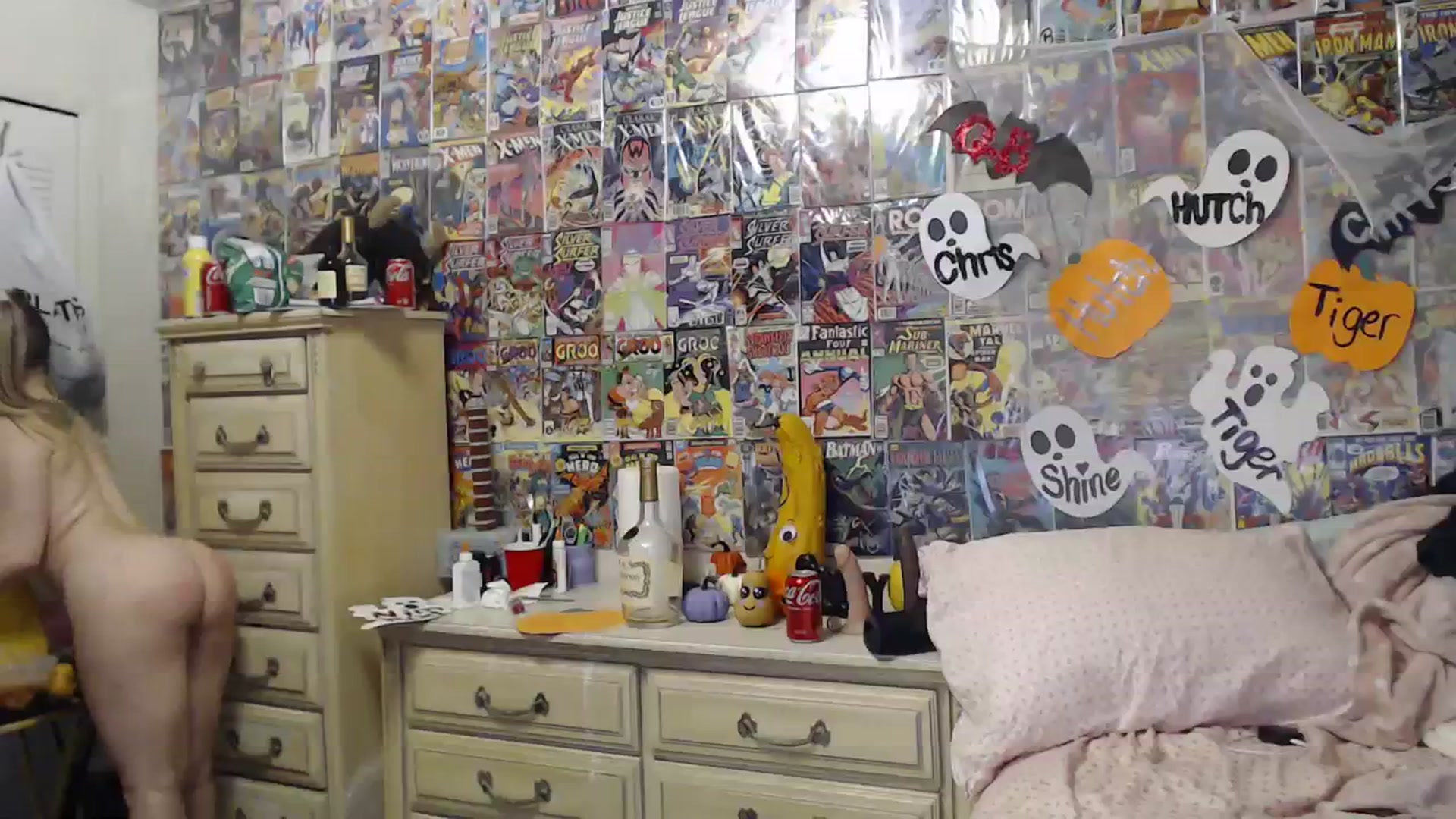Gallery image thumbnail from Horizon_Blue's myfreecams stream on, 10/20/2023, 03:34 image 10 of 20