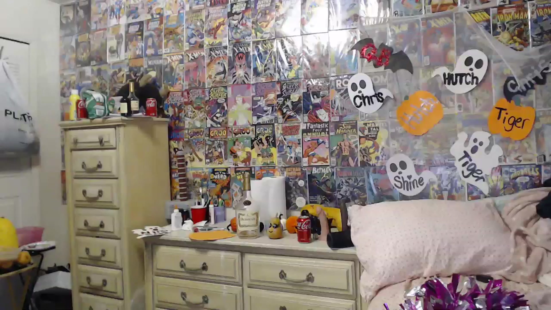 Gallery image thumbnail from Horizon_Blue's myfreecams stream on, 10/20/2023, 03:34 image 12 of 20