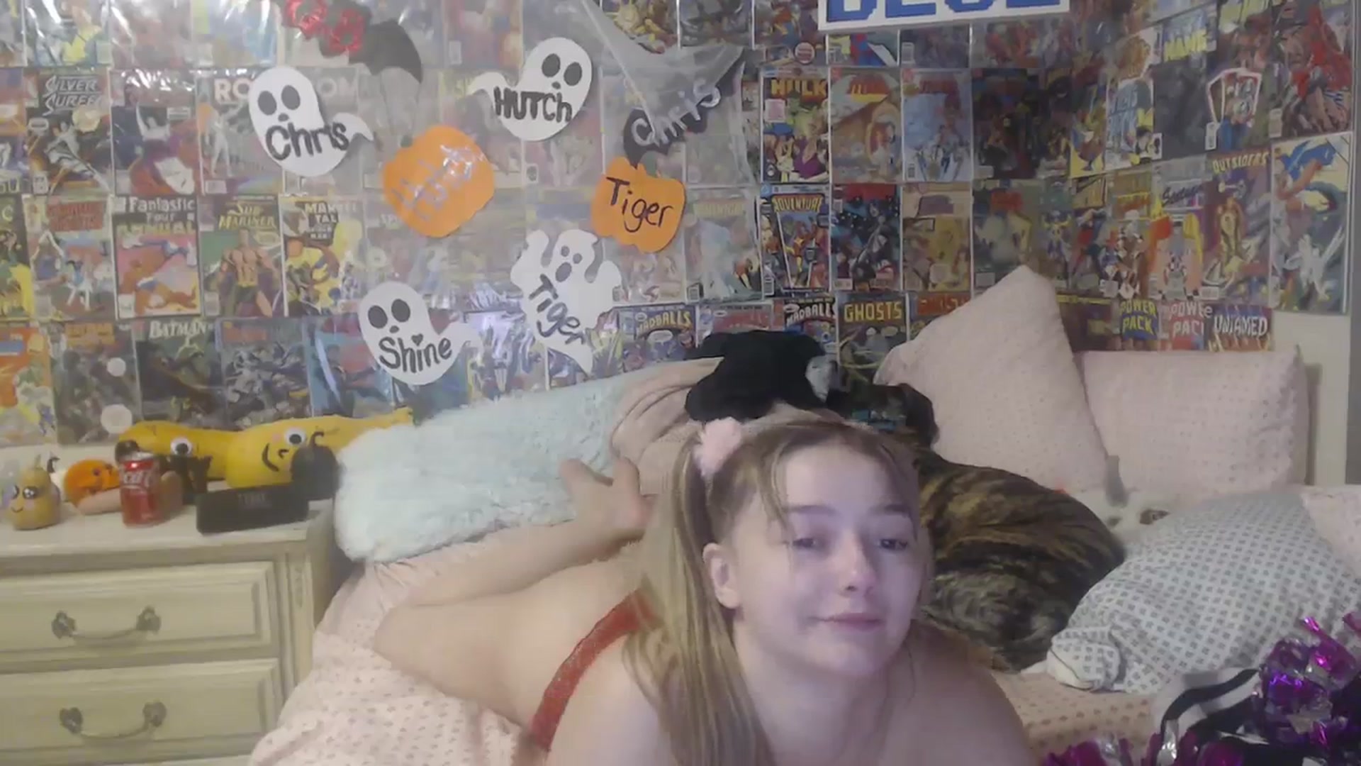 Gallery image thumbnail from Horizon_Blue's myfreecams stream on, 10/20/2023, 03:58 image 17 of 20