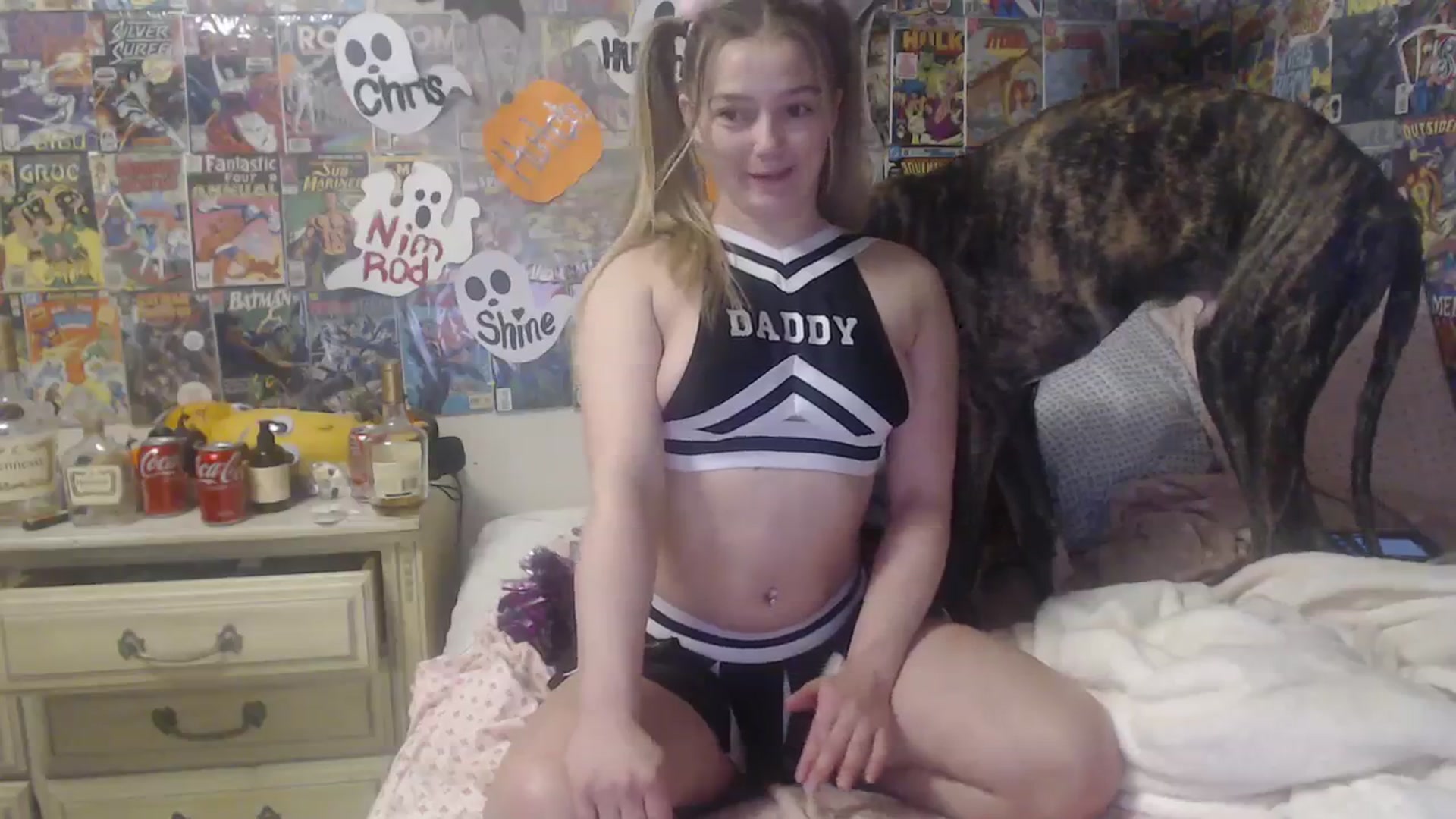 Gallery image thumbnail from Horizon_Blue's myfreecams stream on, 10/21/2023, 24:00 image 15 of 20