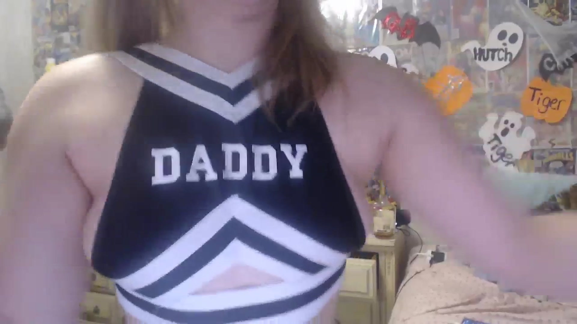 Gallery image thumbnail from Horizon_Blue's myfreecams stream on, 10/21/2023, 24:00 image 4 of 20