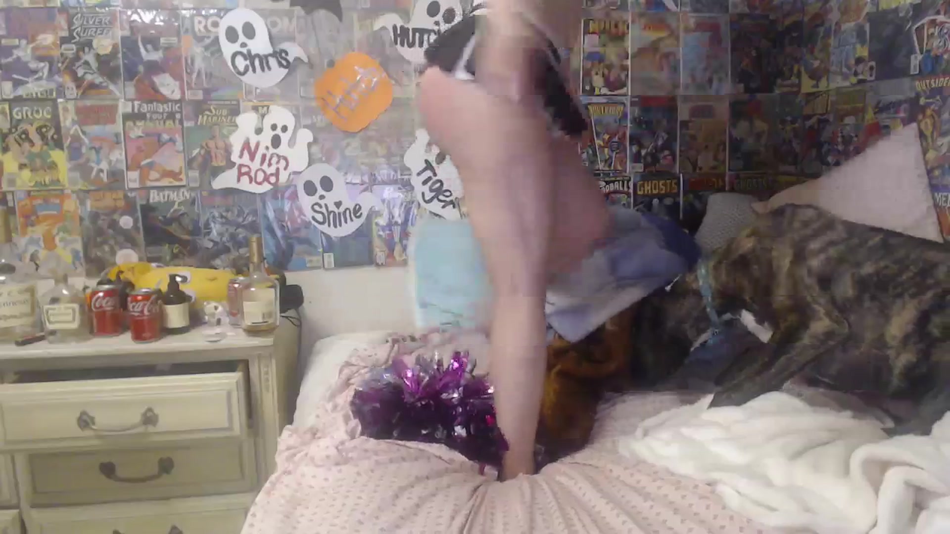 Gallery image thumbnail from Horizon_Blue's myfreecams stream on, 10/21/2023, 24:00 image 13 of 20