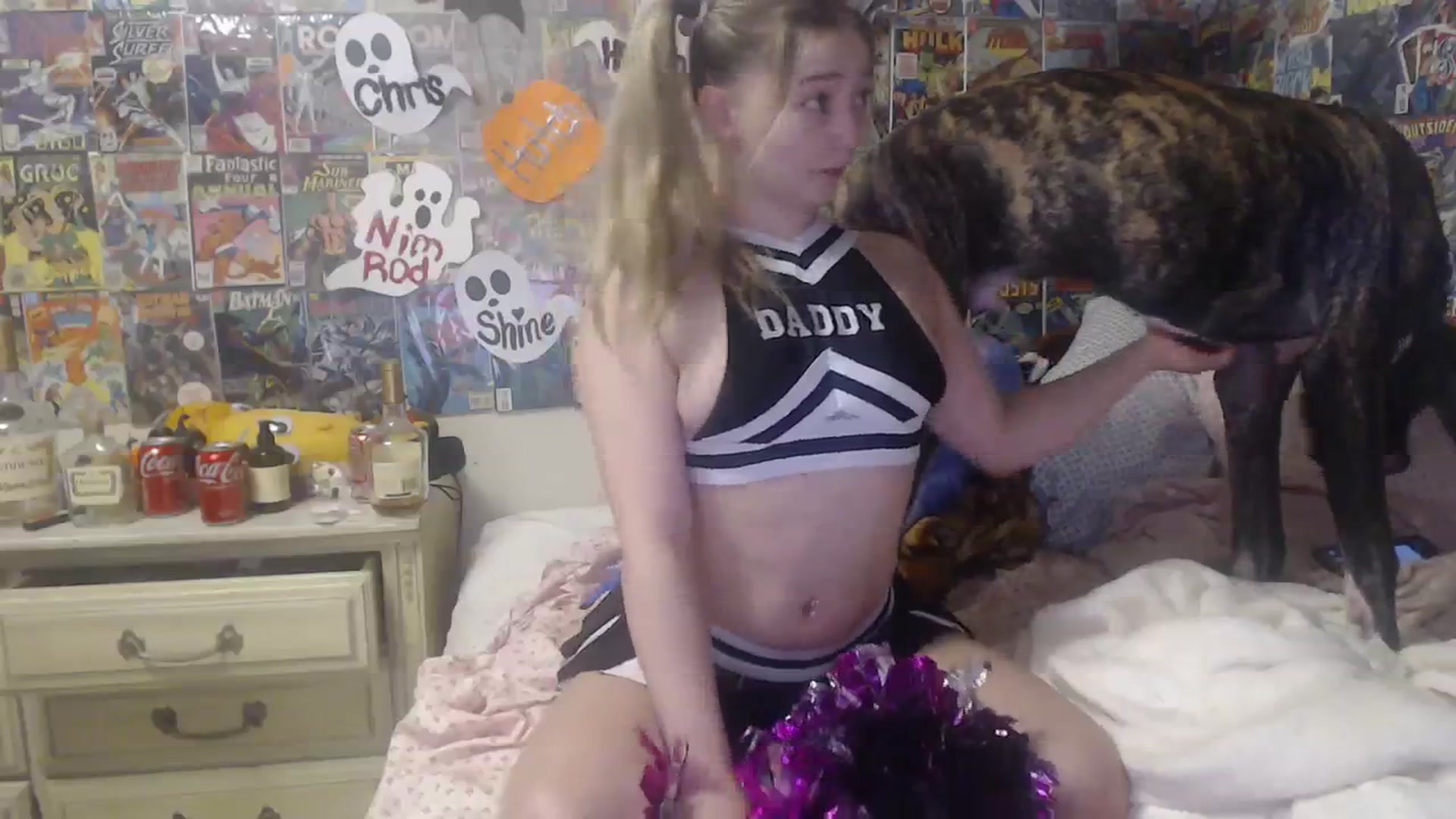 Gallery image thumbnail from Horizon_Blue's myfreecams stream on, 10/21/2023, 24:00 image 16 of 20