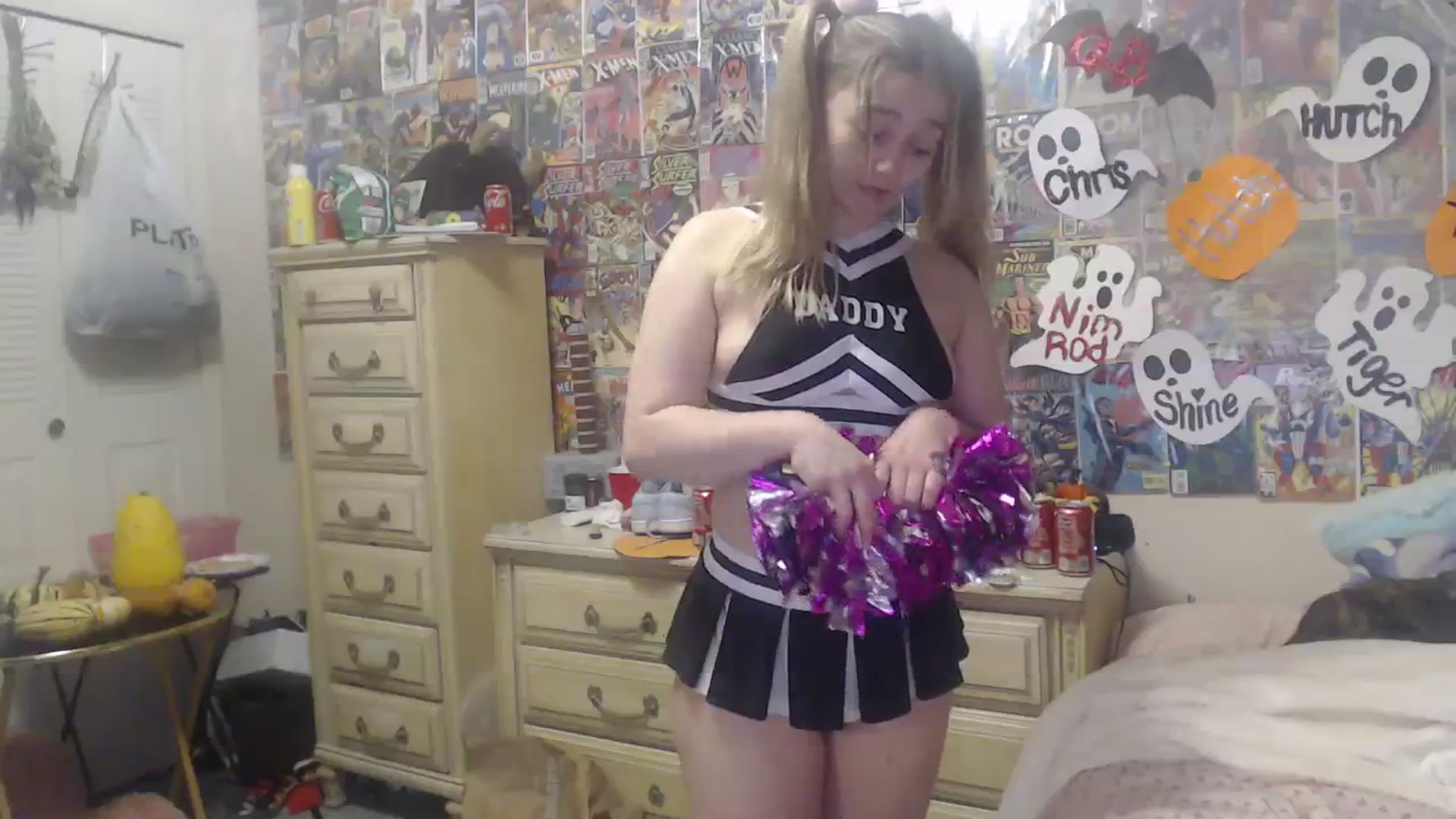 Gallery image thumbnail from Horizon_Blue's myfreecams stream on, 10/21/2023, 01:34 image 12 of 20