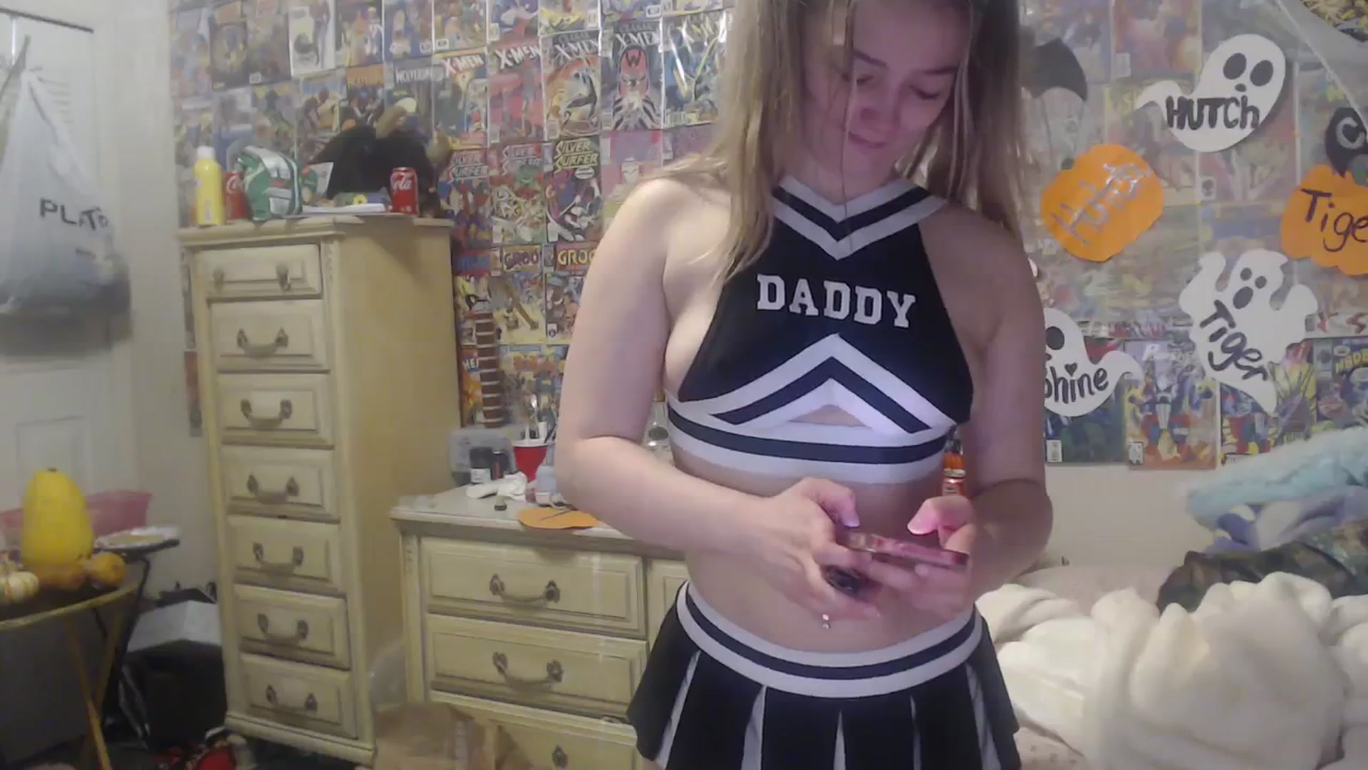 Gallery image thumbnail from Horizon_Blue's myfreecams stream on, 10/21/2023, 01:34 image 17 of 20