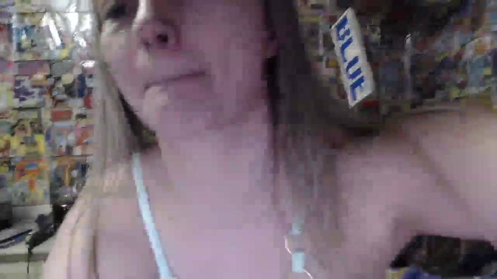 Gallery image thumbnail from Horizon_Blue's myfreecams stream on, 11/10/2023, 03:00 image 18 of 20
