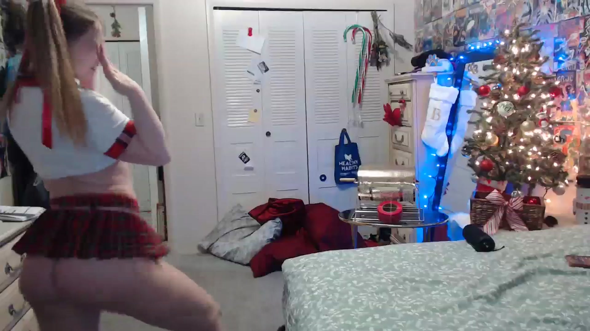 Gallery image thumbnail from Horizon_Blue's myfreecams stream on, 12/10/2023, 06:14 image 10 of 20