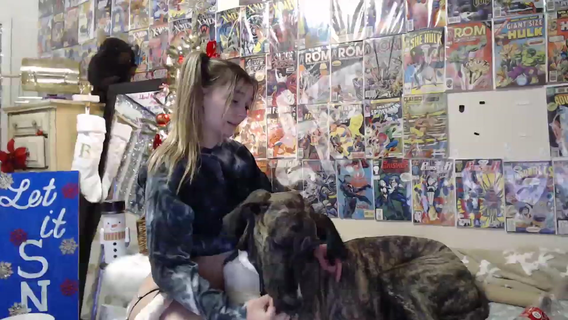 Gallery image thumbnail from Horizon_Blue's myfreecams stream on, 12/15/2023, 08:34 image 15 of 20