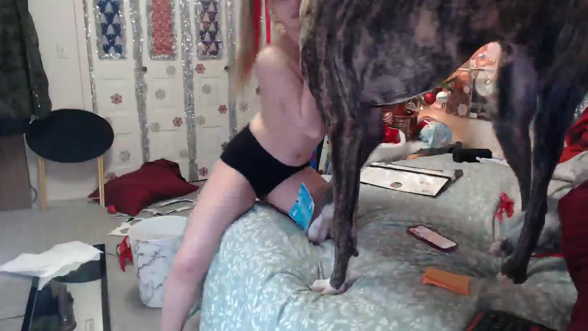 Gallery image thumbnail from Horizon_Blue's myfreecams stream on, 12/16/2023, 06:38 image 17 of 20