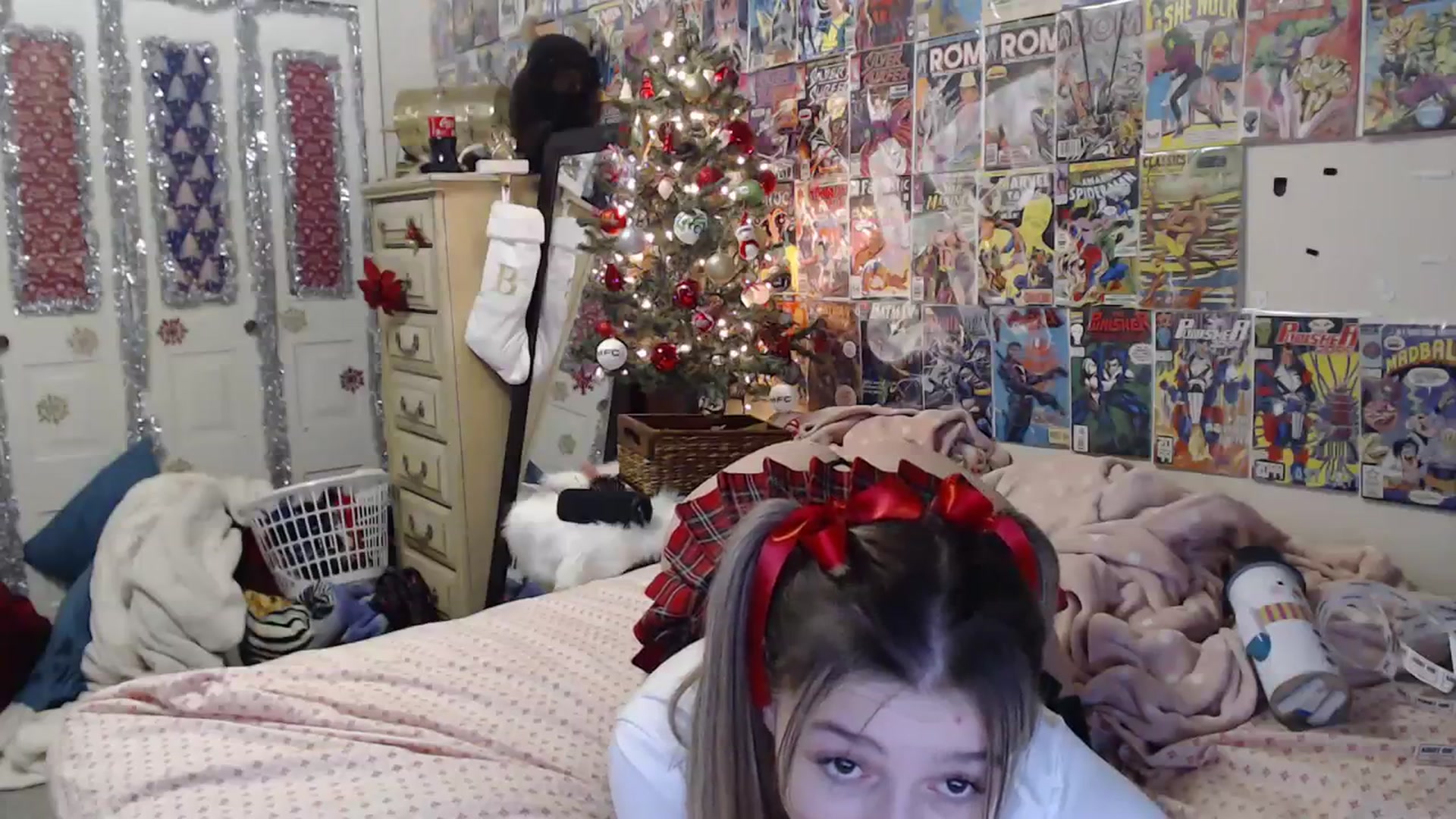Gallery image thumbnail from Horizon_Blue's myfreecams stream on, 12/24/2023, 04:24 image 18 of 20