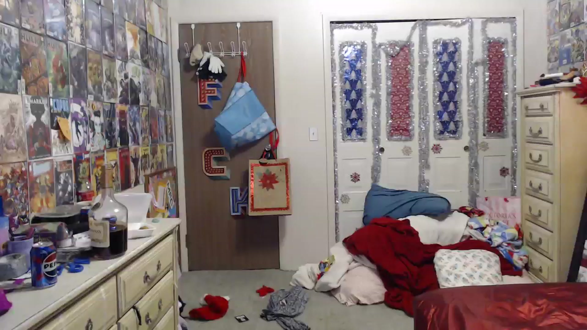 Gallery image thumbnail from Horizon_Blue's myfreecams stream on, 12/27/2023, 10:04 image 1 of 20