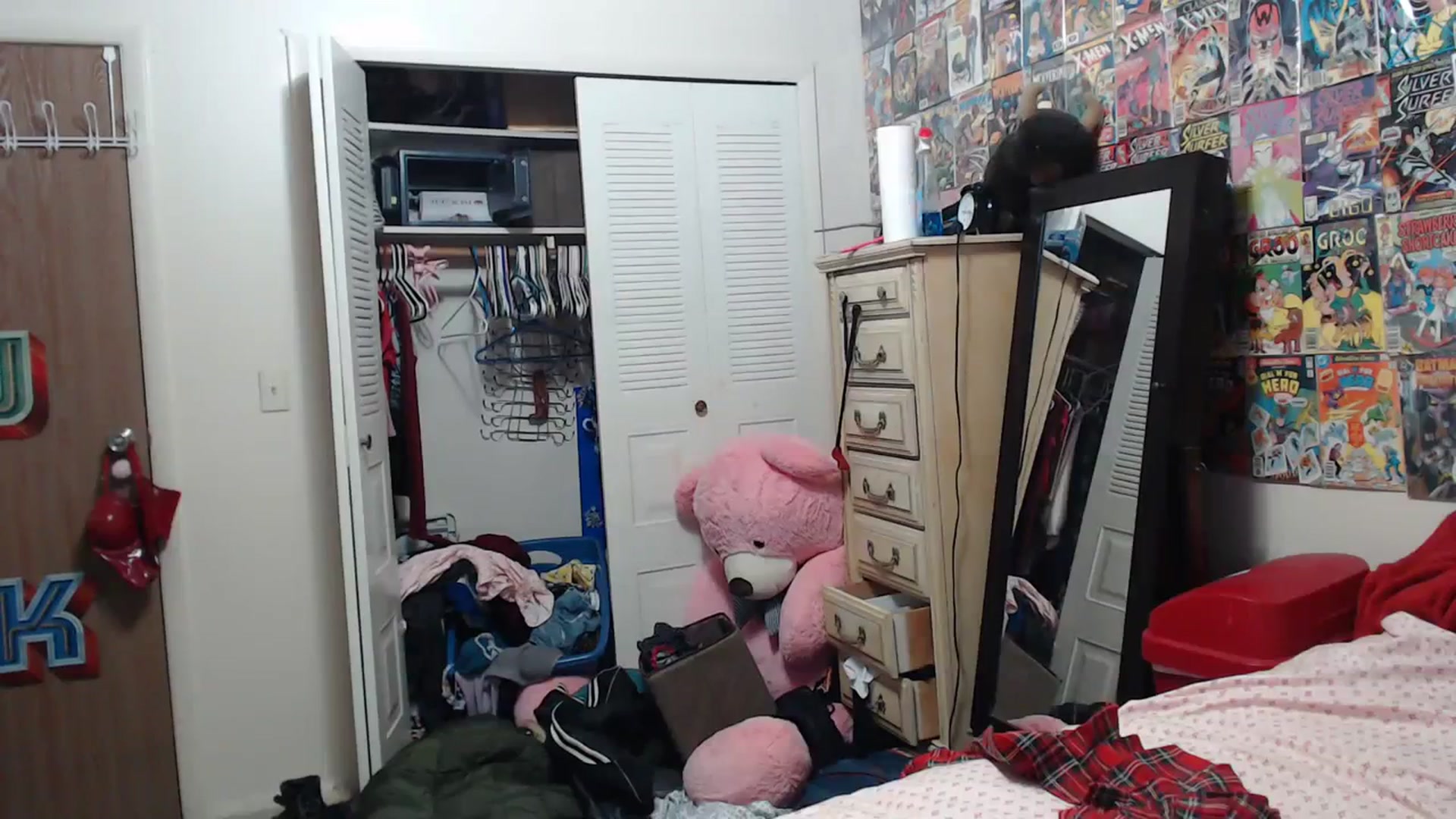 Gallery image thumbnail from Horizon_Blue's myfreecams stream on, 03/12/2024, 03:21 image 17 of 20