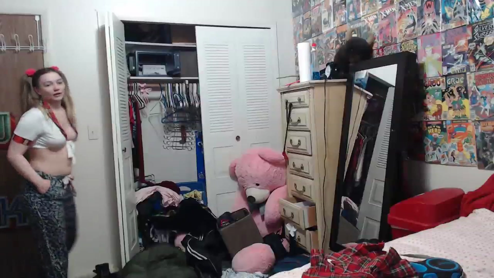 Gallery image thumbnail from Horizon_Blue's myfreecams stream on, 03/12/2024, 03:21 image 18 of 20