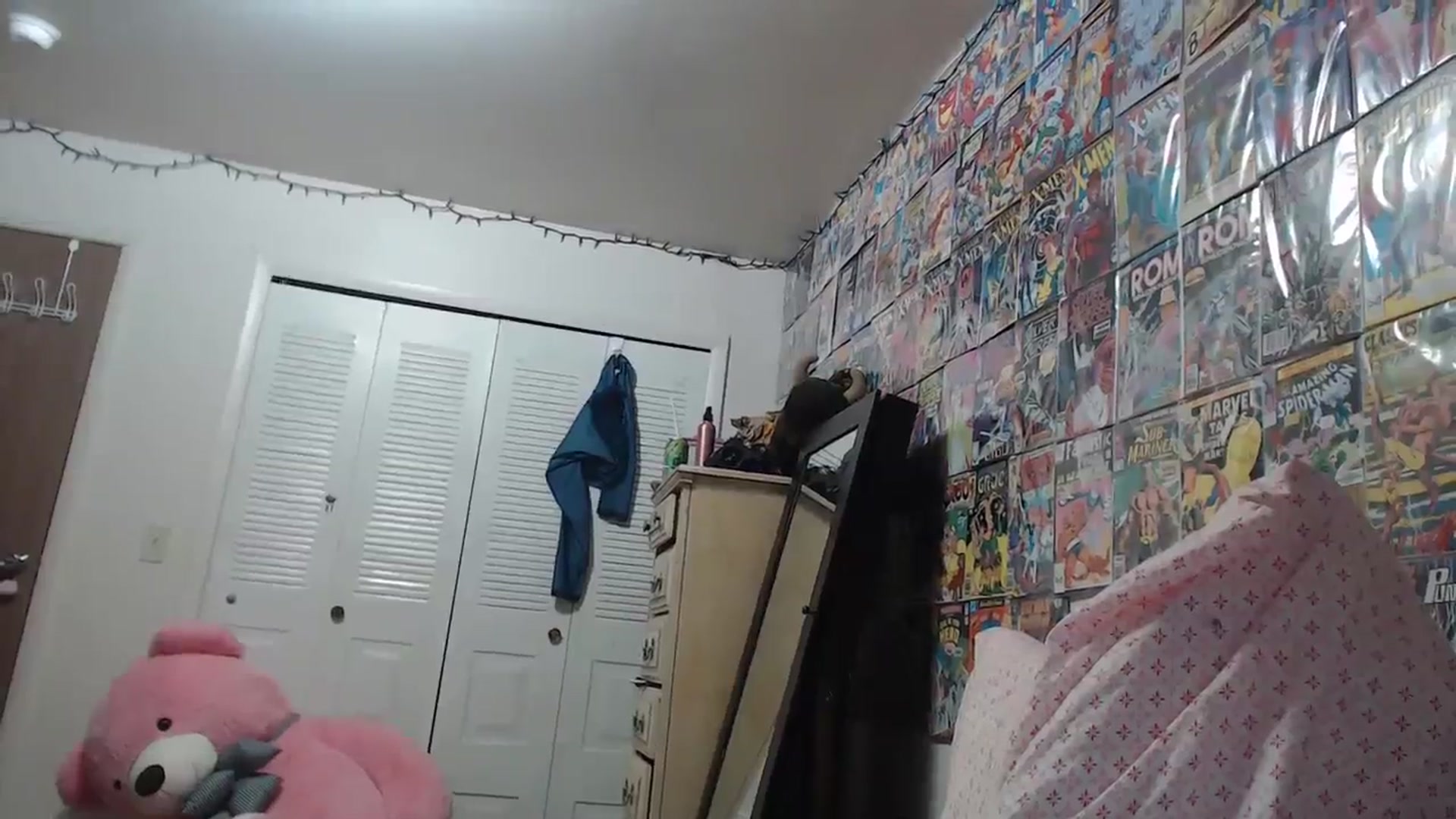 Gallery image thumbnail from Horizon_Blue's myfreecams stream on, 03/18/2024, 08:19 image 18 of 20