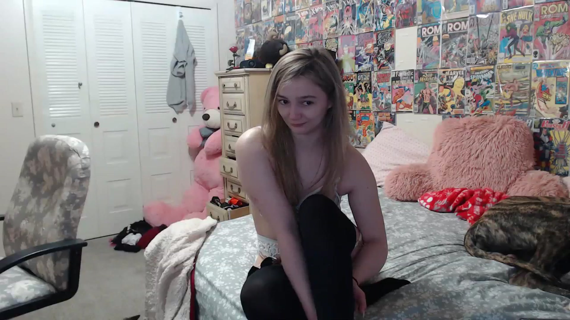 Gallery image thumbnail from Horizon_Blue's myfreecams stream on, 04/09/2024, 10:03 image 8 of 20