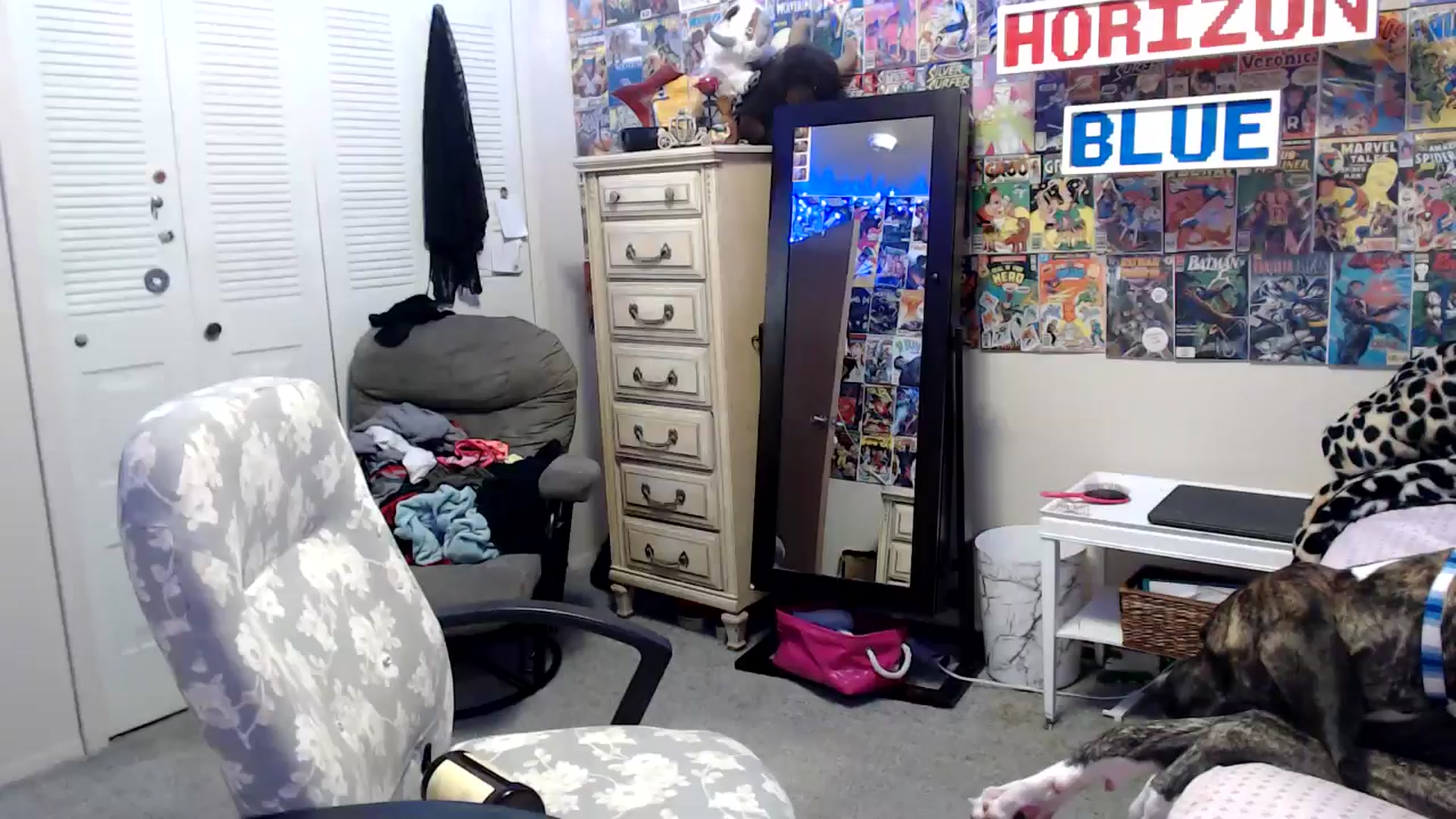 Gallery image thumbnail from Horizon_Blue's myfreecams stream on, 05/20/2024, 02:38 image 16 of 20