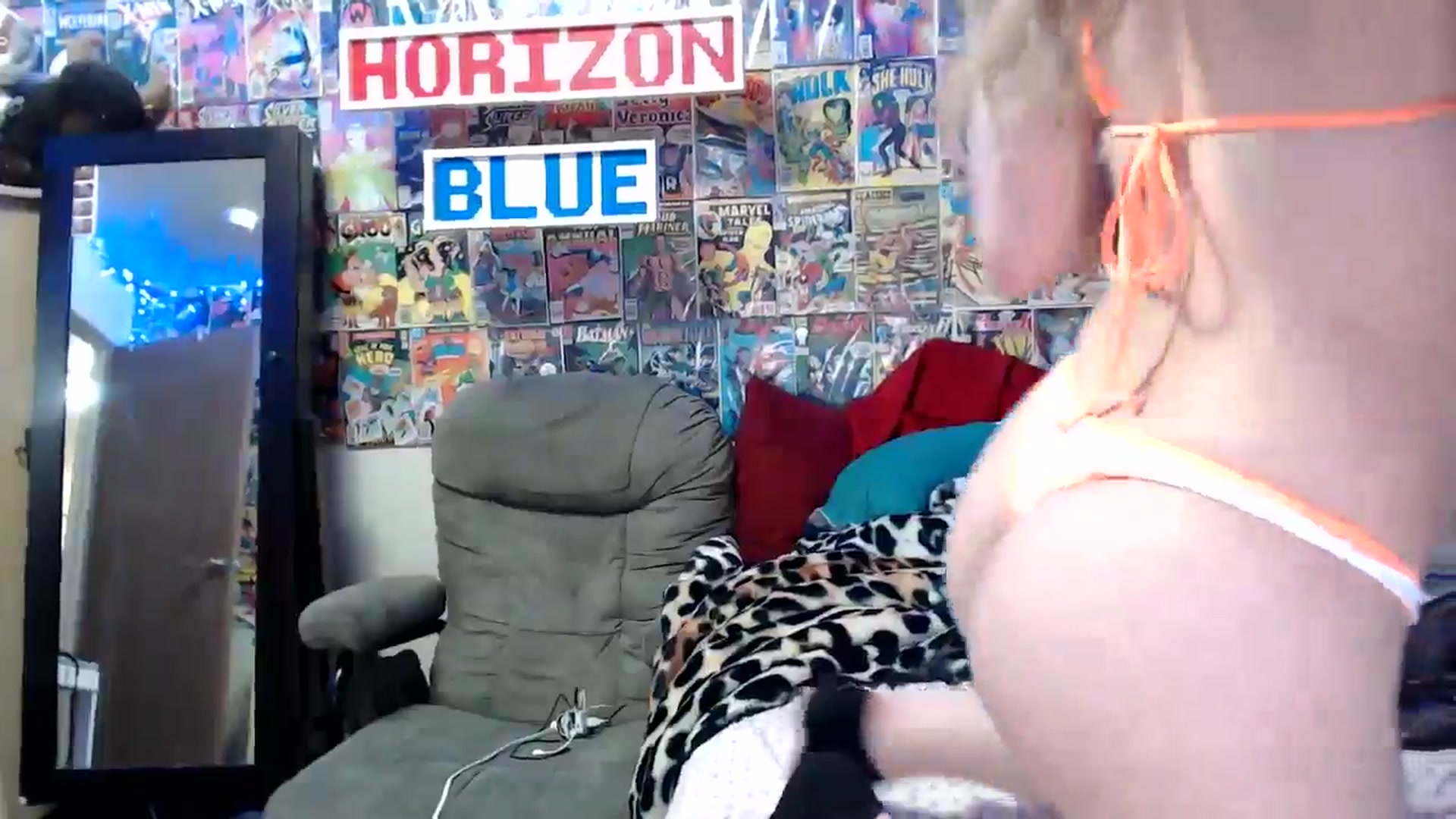 Gallery image thumbnail from Horizon_Blue's myfreecams stream on, 05/23/2024, 01:39 image 18 of 20