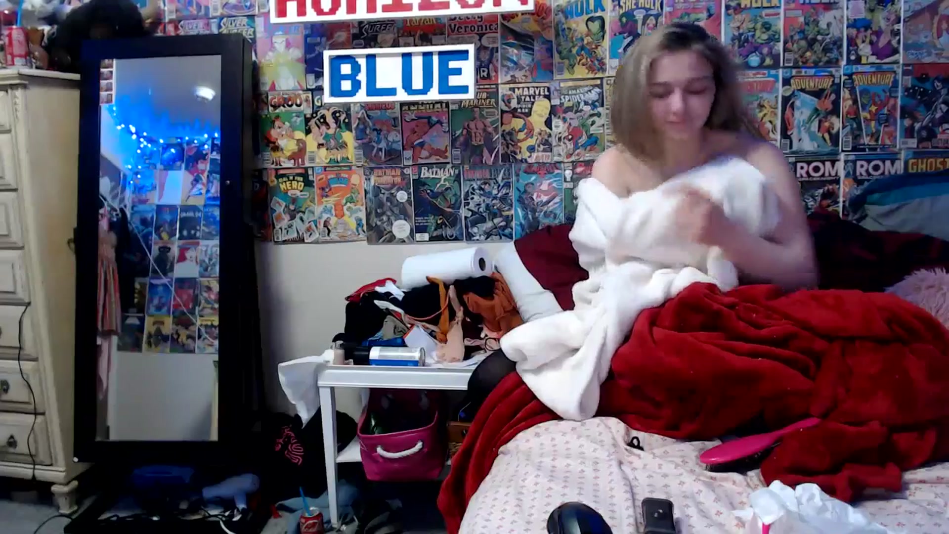 Gallery image thumbnail from Horizon_Blue's myfreecams stream on, 05/27/2024, 05:46 image 19 of 20