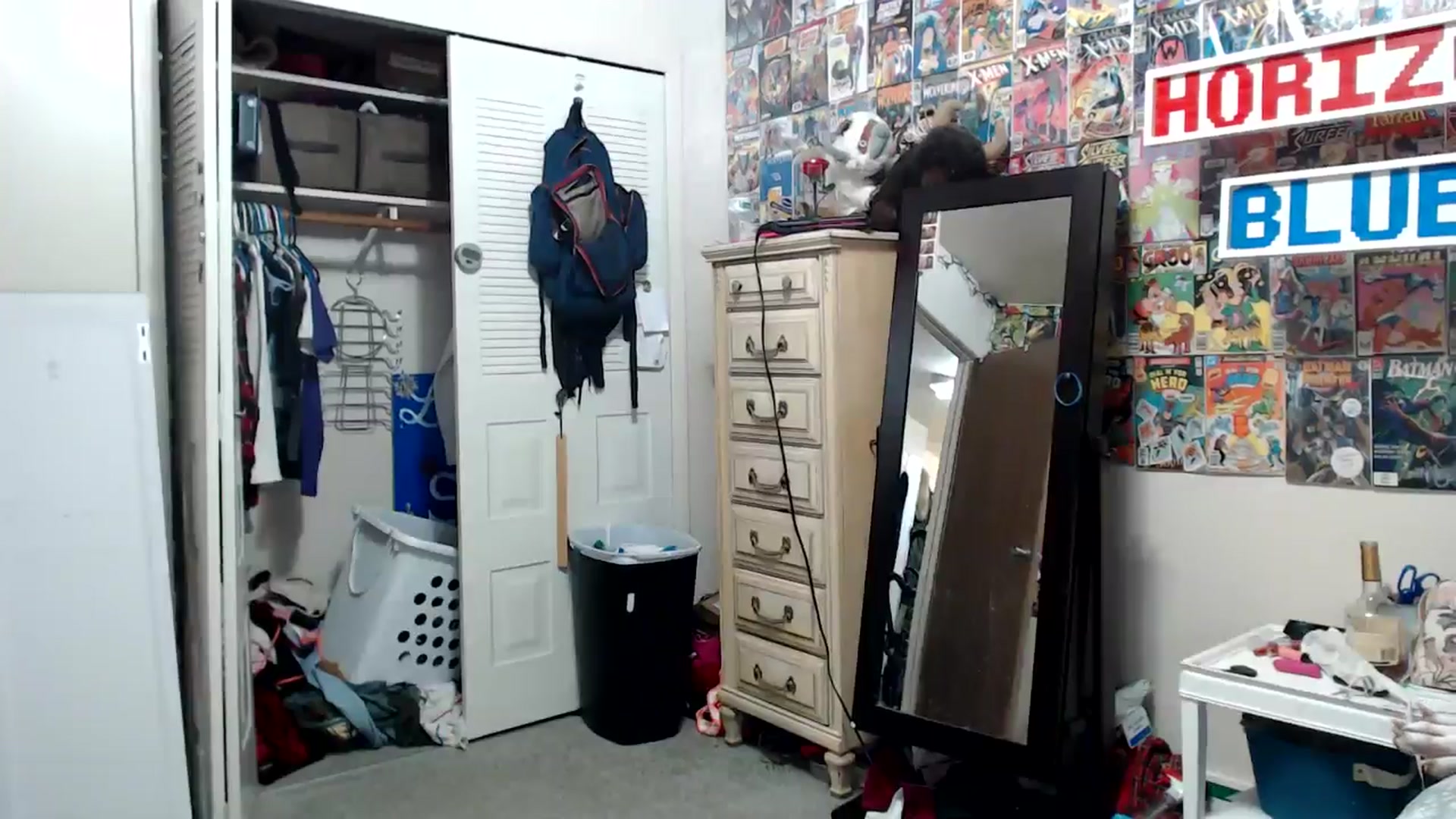 Gallery image thumbnail from Horizon_Blue's myfreecams stream on, 06/21/2024, 10:30 image 6 of 20