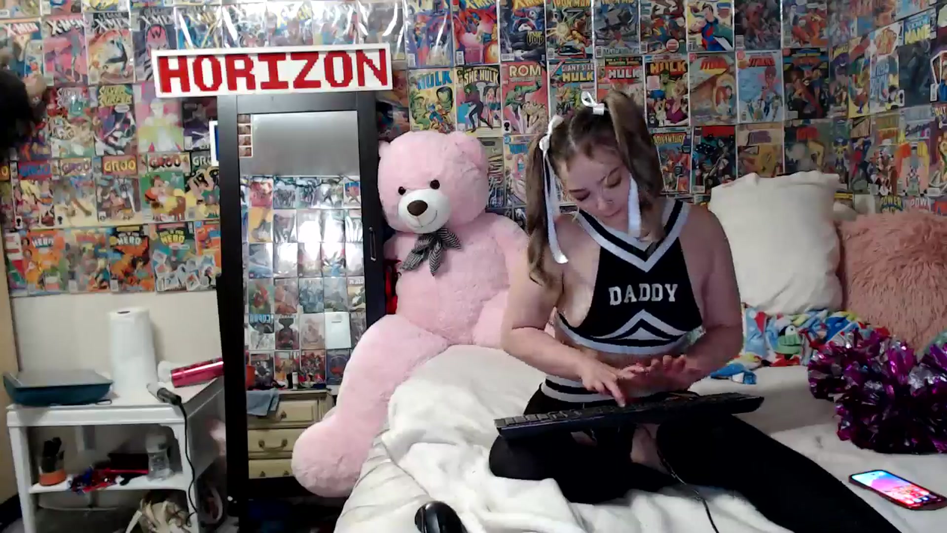 Gallery image thumbnail from Horizon_Blue's myfreecams stream on, 07/07/2024, 02:12 image 4 of 20