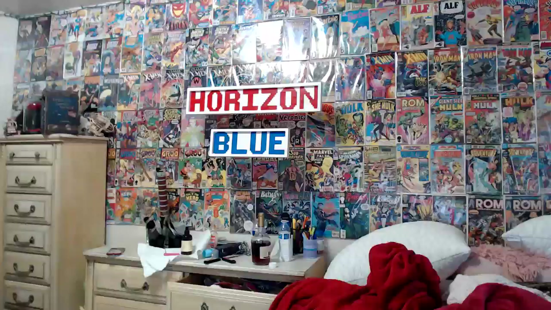 Gallery image thumbnail from Horizon_Blue's myfreecams stream on, 08/10/2024, 23:45 image 14 of 20