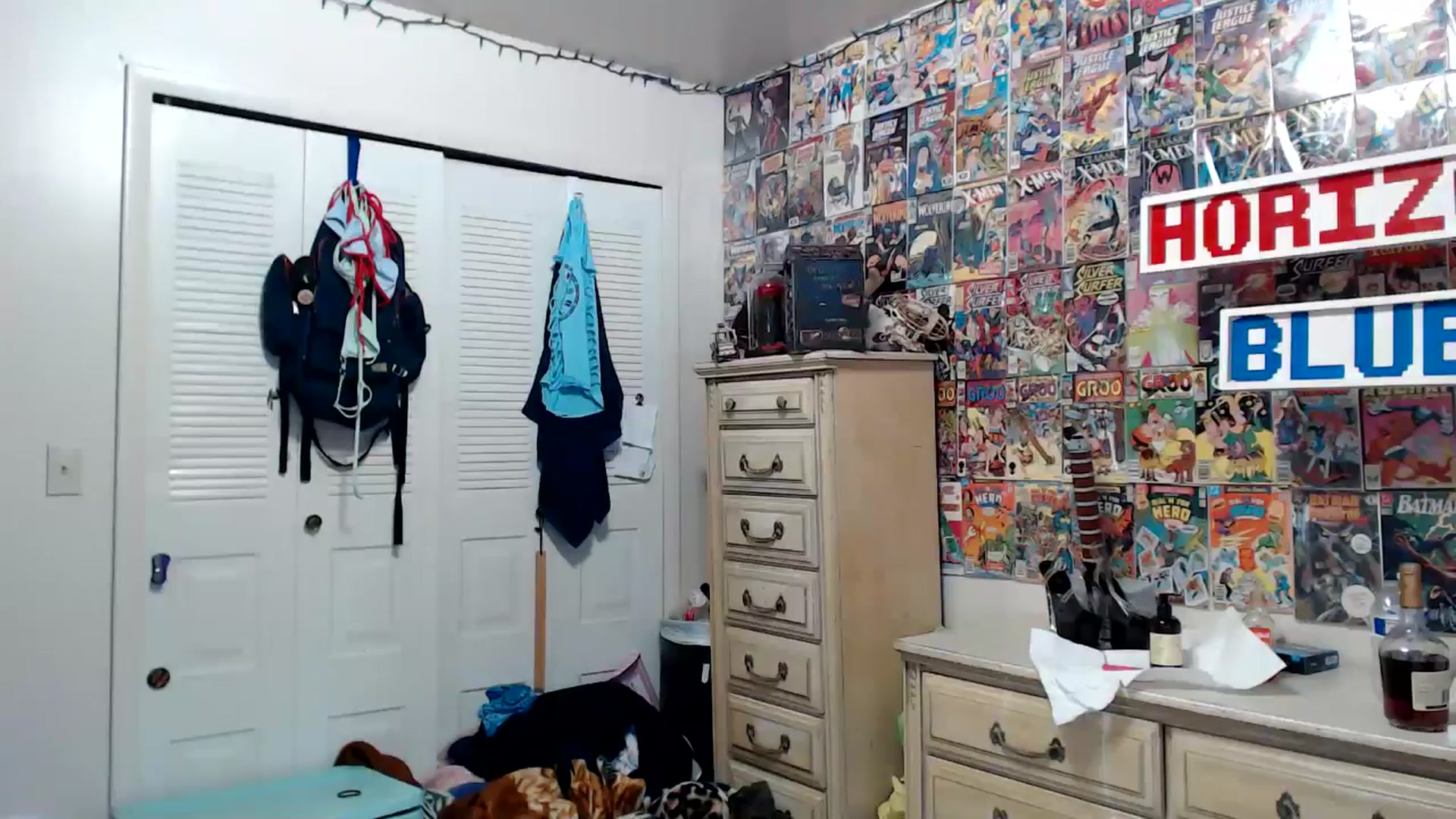Gallery image thumbnail from Horizon_Blue's myfreecams stream on, 08/10/2024, 23:45 image 8 of 20