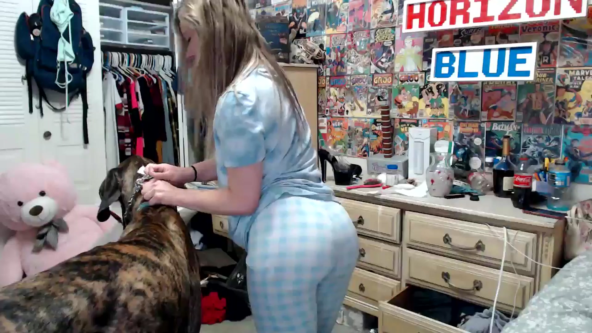 Gallery image thumbnail from Horizon_Blue's myfreecams stream on, 08/15/2024, 10:18 image 9 of 20