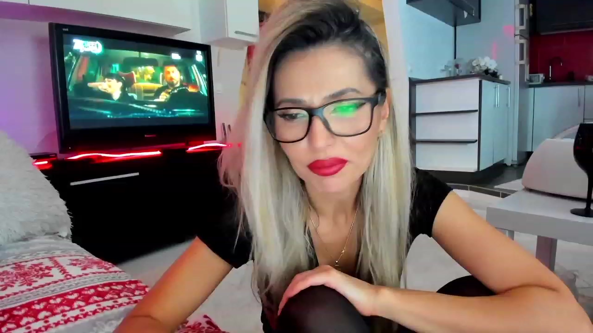 Gallery image thumbnail from Horny4Santa's myfreecams stream on, 12/16/2023, 02:41 image 4 of 20