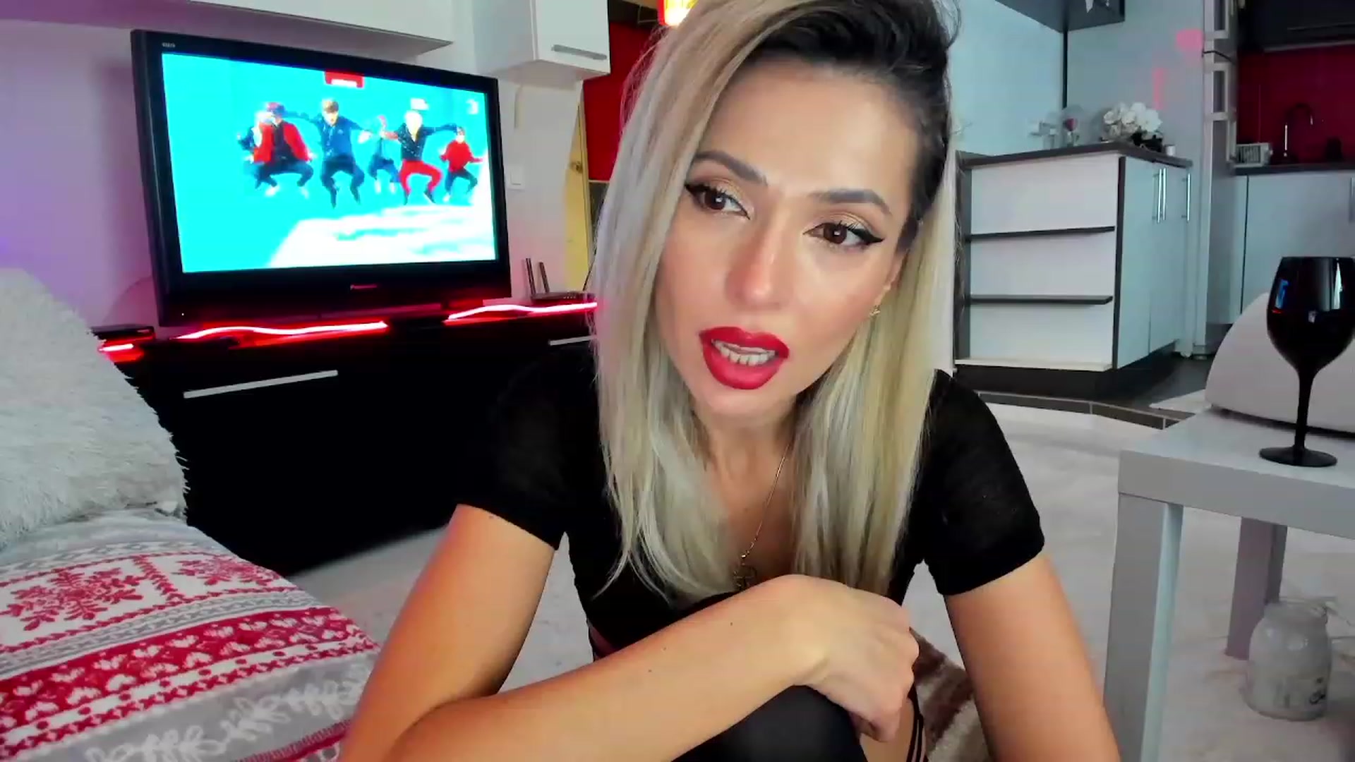 Gallery image thumbnail from Horny4Santa's myfreecams stream on, 12/16/2023, 02:41 image 5 of 20