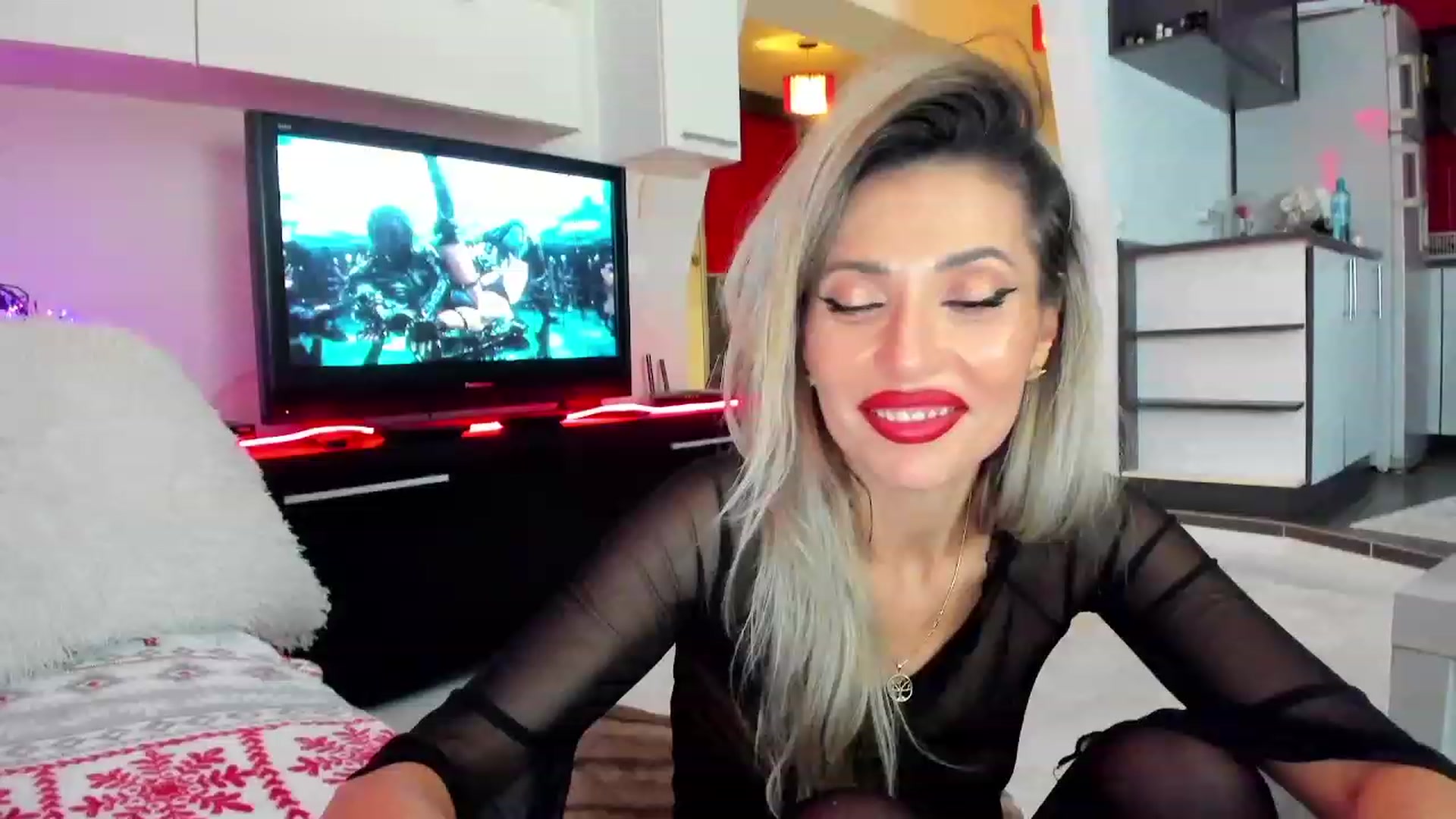 Gallery image thumbnail from Horny4Santa's myfreecams stream on, 12/19/2023, 01:48 image 19 of 20
