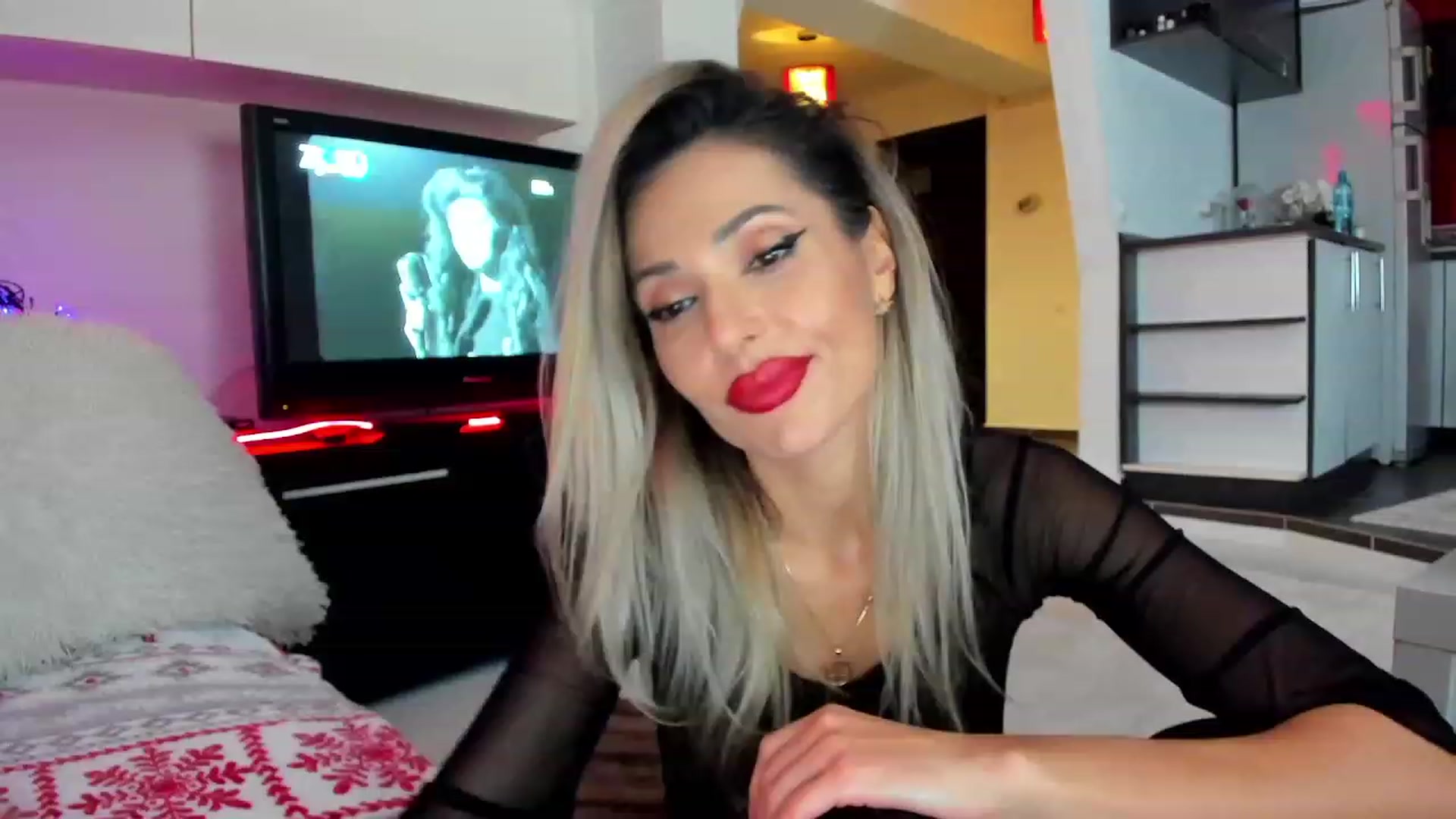 Gallery image thumbnail from Horny4Santa's myfreecams stream on, 12/19/2023, 01:48 image 15 of 20
