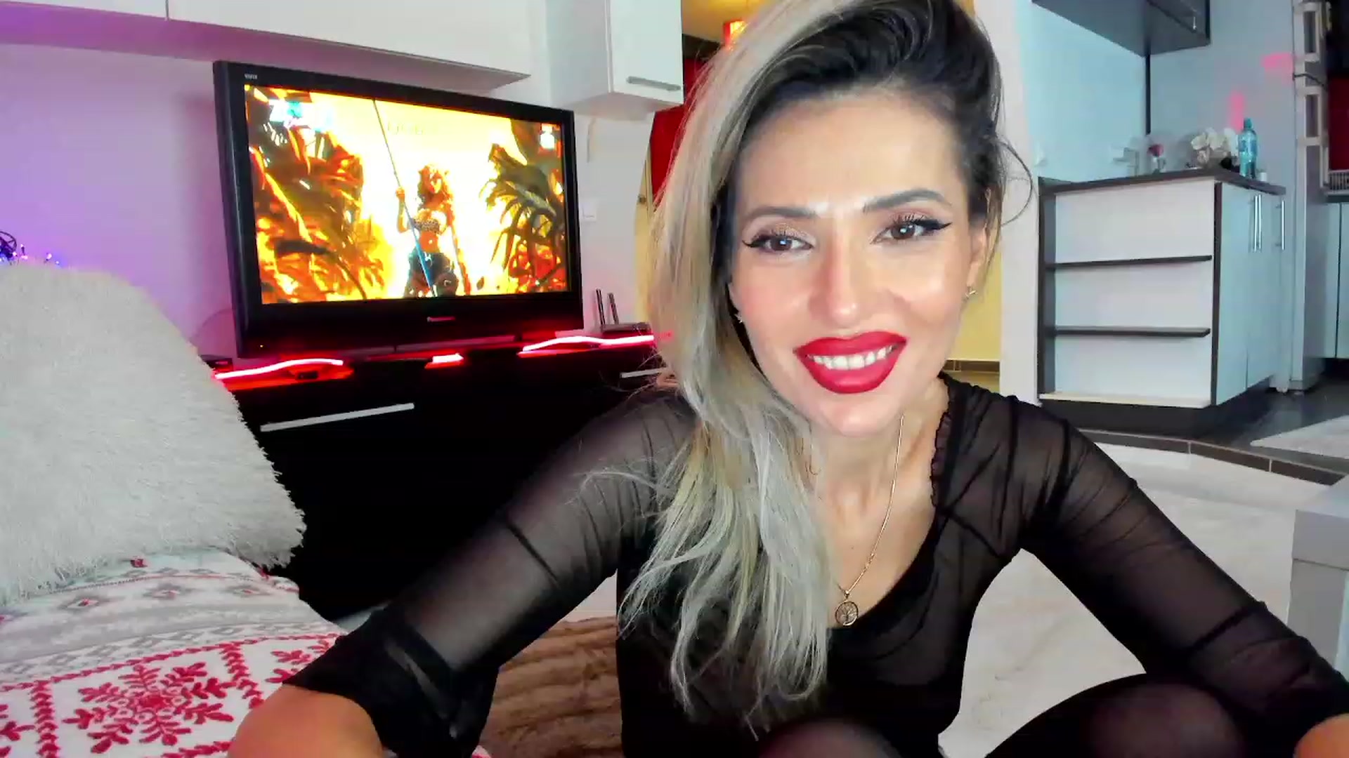 Gallery image thumbnail from Horny4Santa's myfreecams stream on, 12/19/2023, 01:48 image 5 of 20