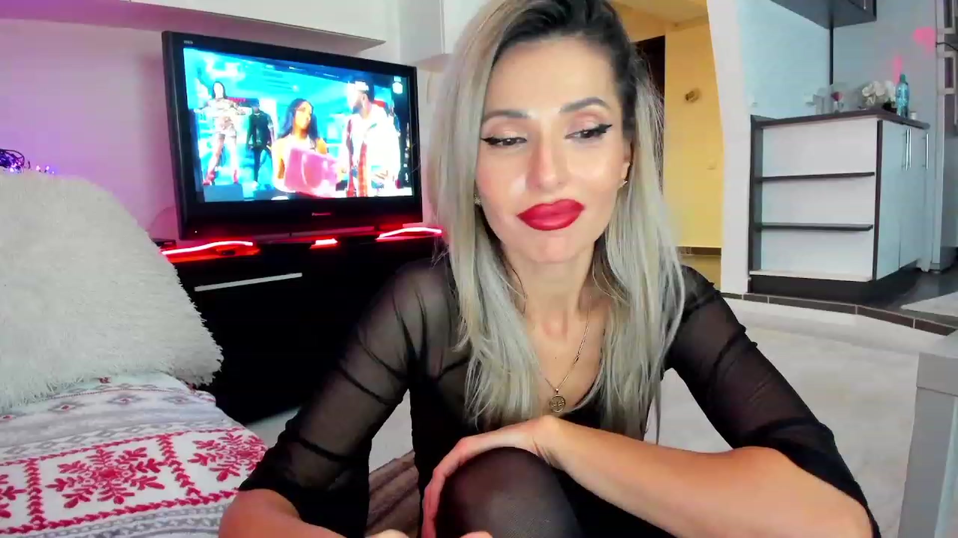 Gallery image thumbnail from Horny4Santa's myfreecams stream on, 12/19/2023, 02:51 image 10 of 20