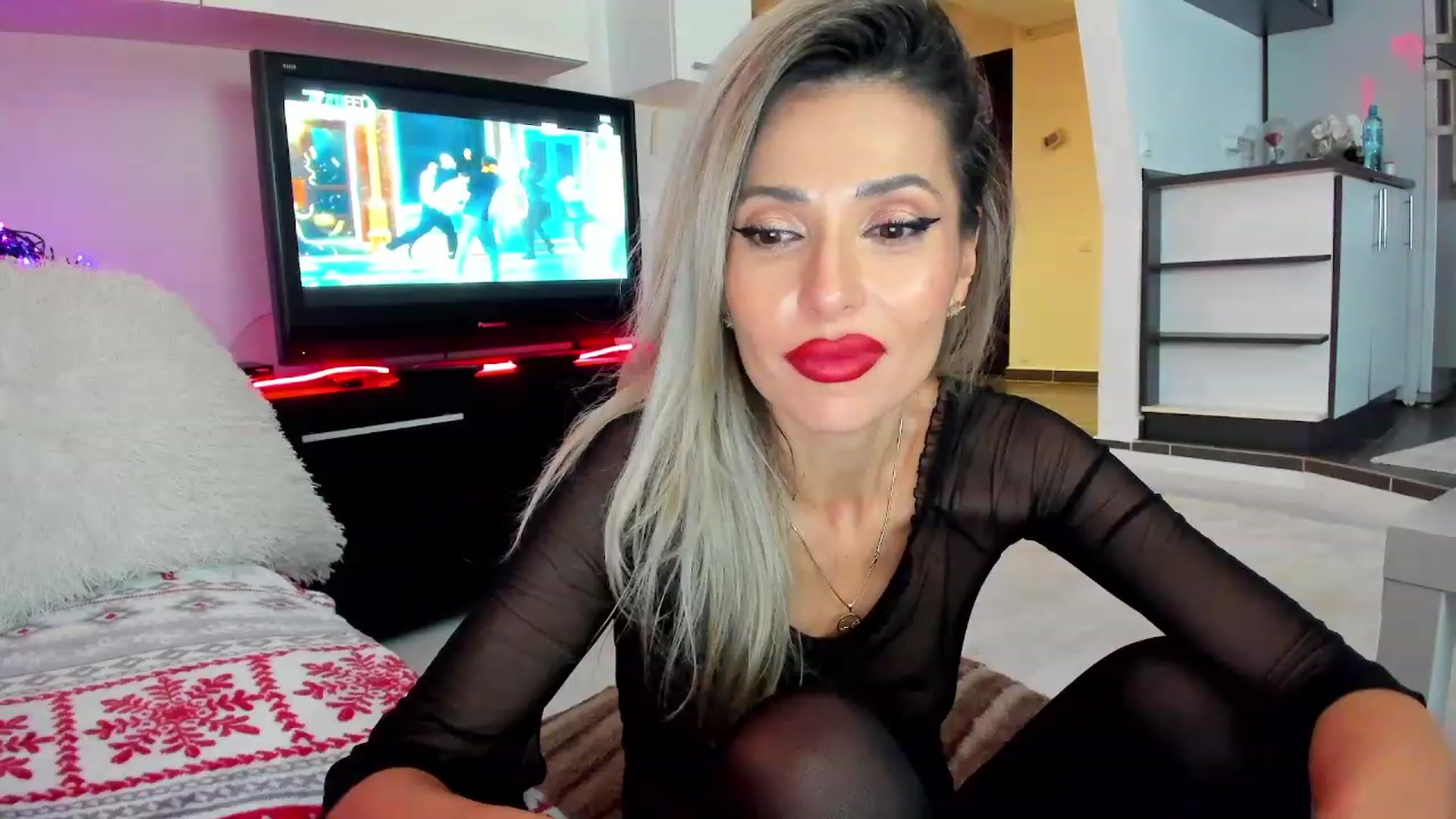 Gallery image thumbnail from Horny4Santa's myfreecams stream on, 12/19/2023, 02:51 image 4 of 20