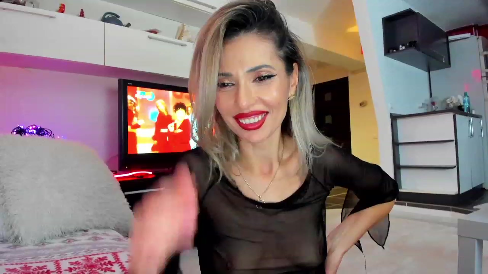 Gallery image thumbnail from Horny4Santa's myfreecams stream on, 12/19/2023, 02:51 image 15 of 20