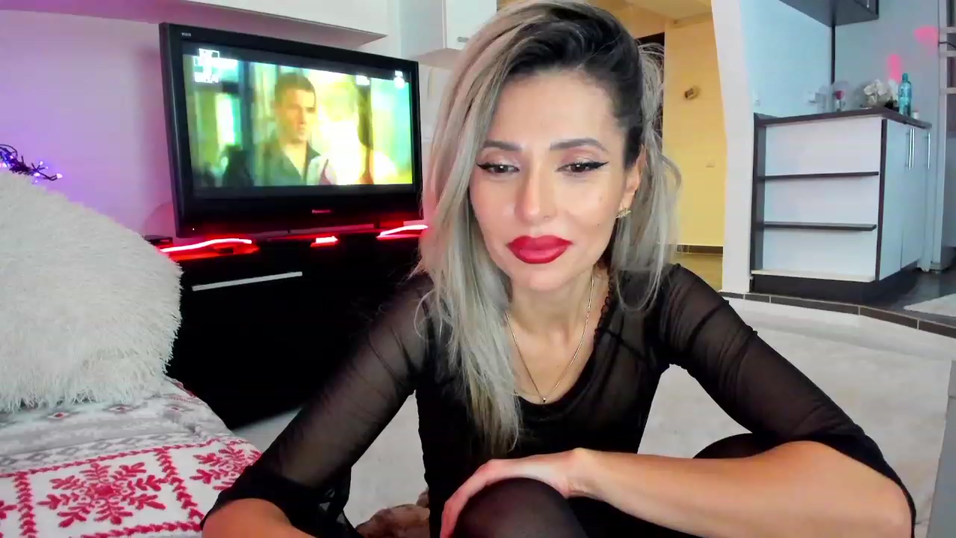 Gallery image thumbnail from Horny4Santa's myfreecams stream on, 12/19/2023, 05:39 image 3 of 20