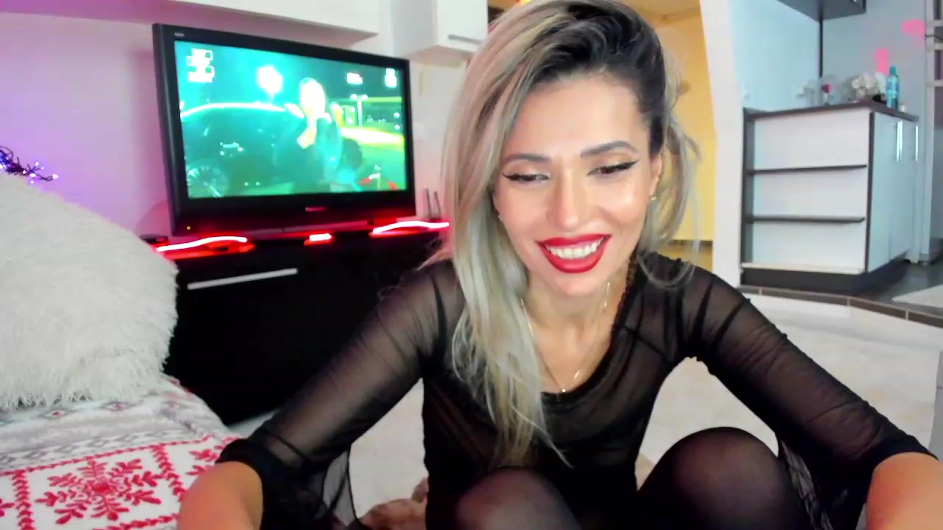 Gallery image thumbnail from Horny4Santa's myfreecams stream on, 12/19/2023, 05:39 image 2 of 20