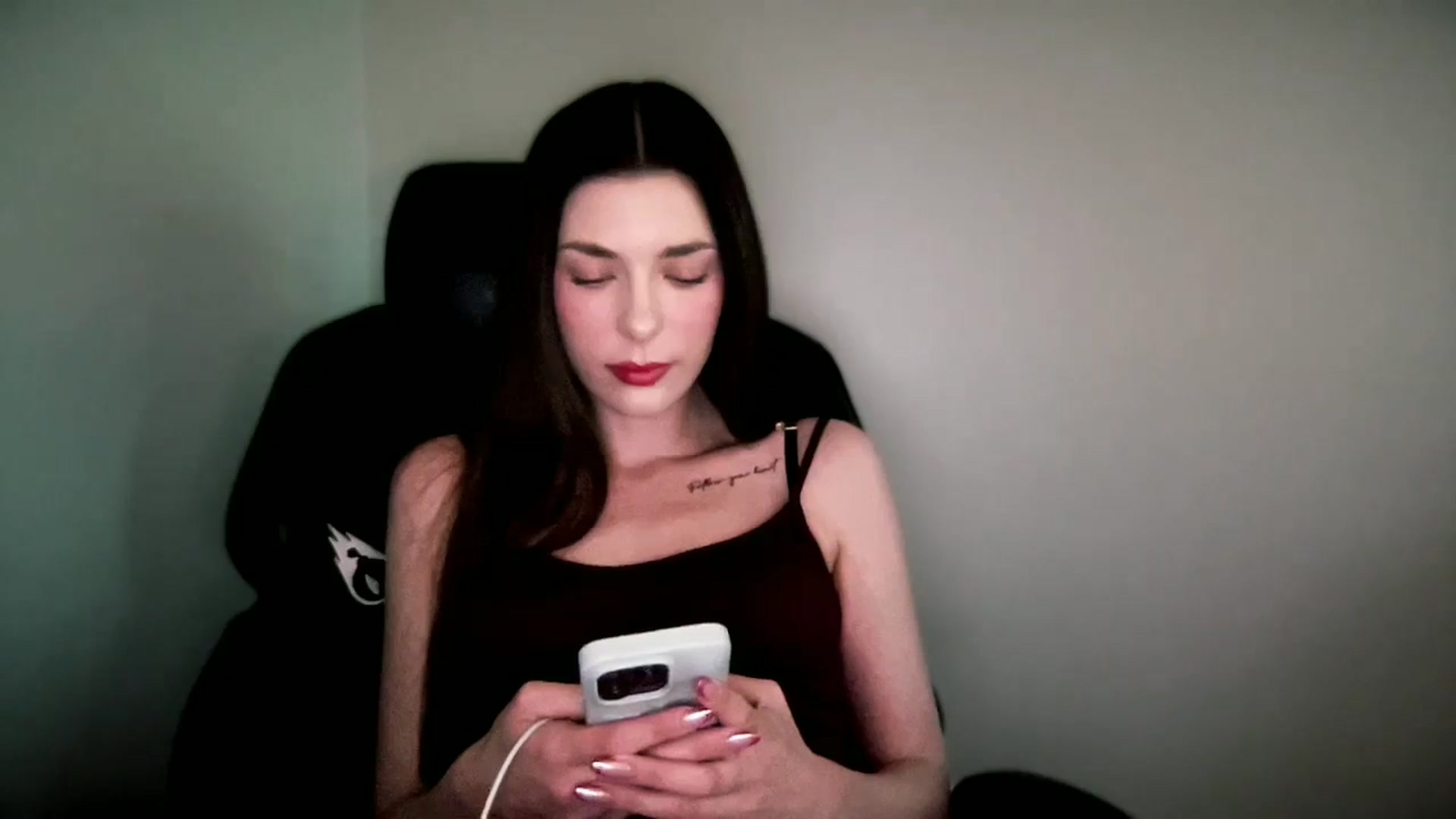 Gallery image thumbnail from HornyHailey's myfreecams stream on, 05/27/2024, 14:47 image 5 of 20