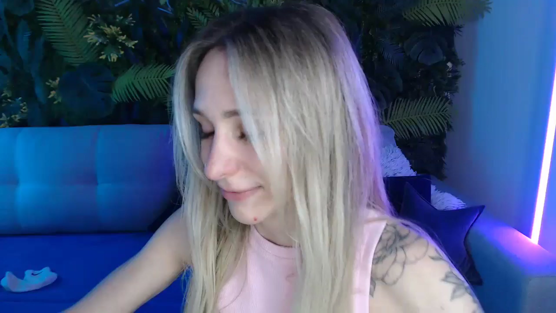 Gallery image thumbnail from Horny_Blond's myfreecams stream on, 05/04/2024, 11:31 image 16 of 20