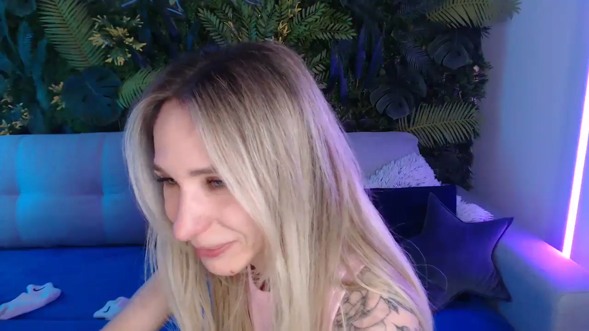 Gallery image thumbnail from Horny_Blond's myfreecams stream on, 05/04/2024, 11:31 image 13 of 20