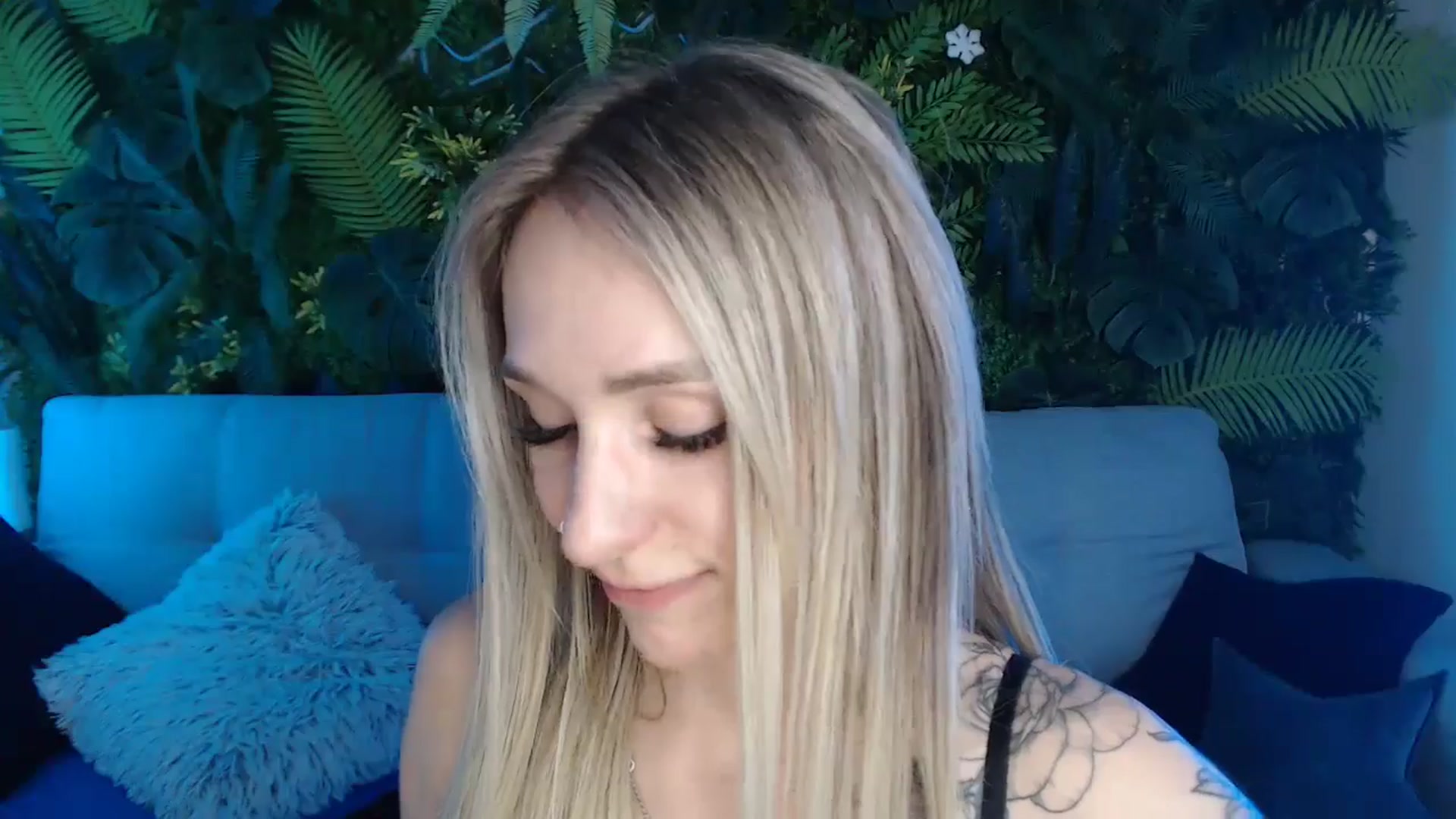 Gallery image thumbnail from Horny_Blond's myfreecams stream on, 05/10/2024, 10:05 image 8 of 20
