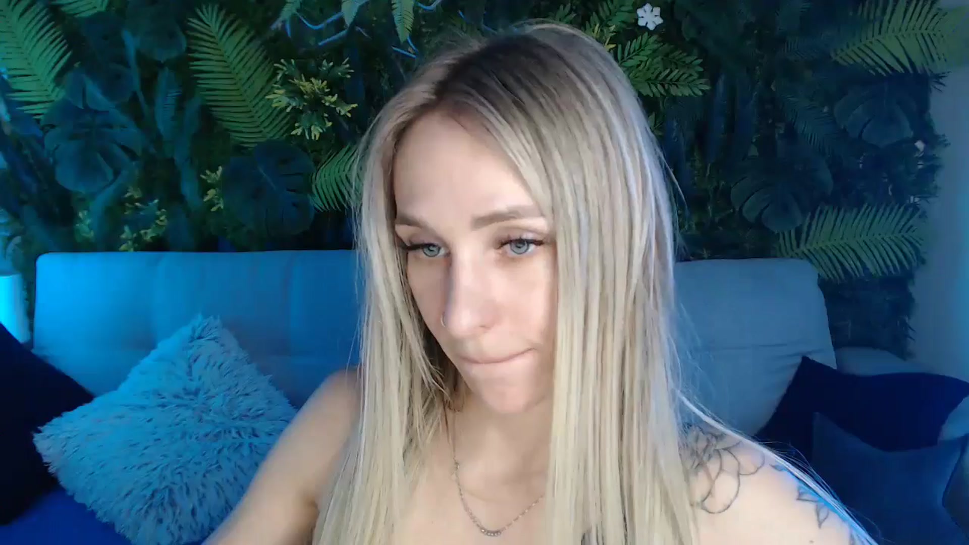 Gallery image thumbnail from Horny_Blond's myfreecams stream on, 05/10/2024, 10:05 image 18 of 20