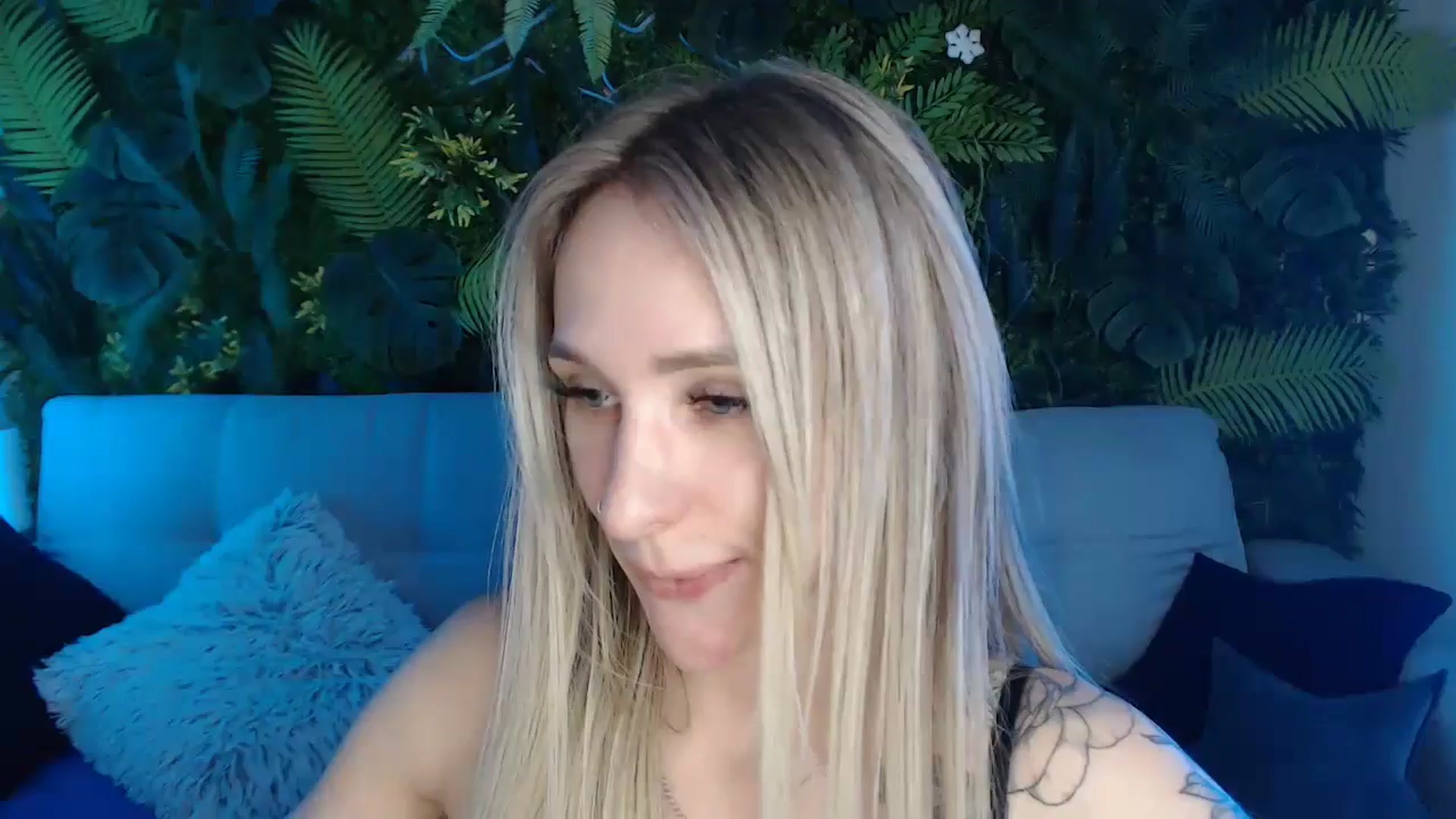 Gallery image thumbnail from Horny_Blond's myfreecams stream on, 05/10/2024, 10:05 image 10 of 20